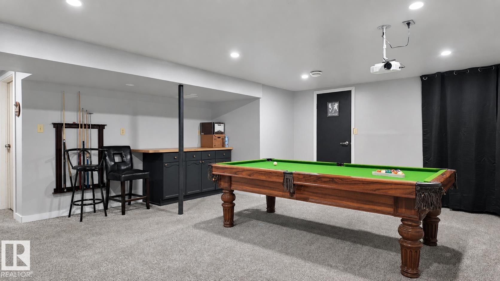 16608 109 Street Nw, Edmonton, AB - Indoor Photo Showing Other Room