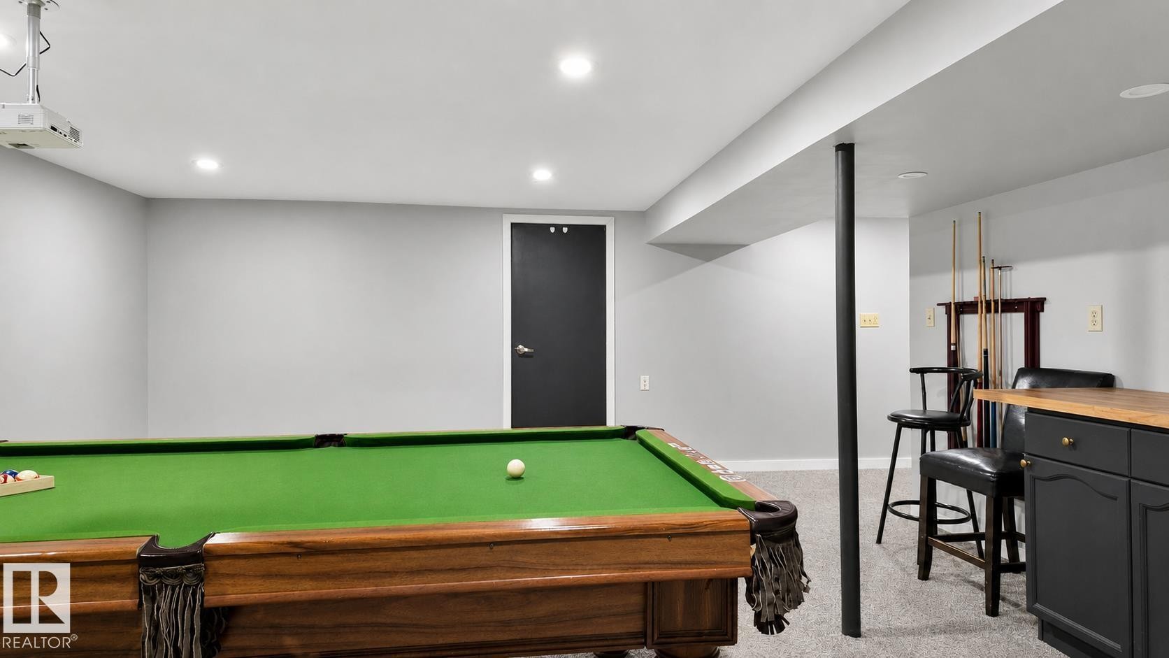 16608 109 Street Nw, Edmonton, AB - Indoor Photo Showing Other Room