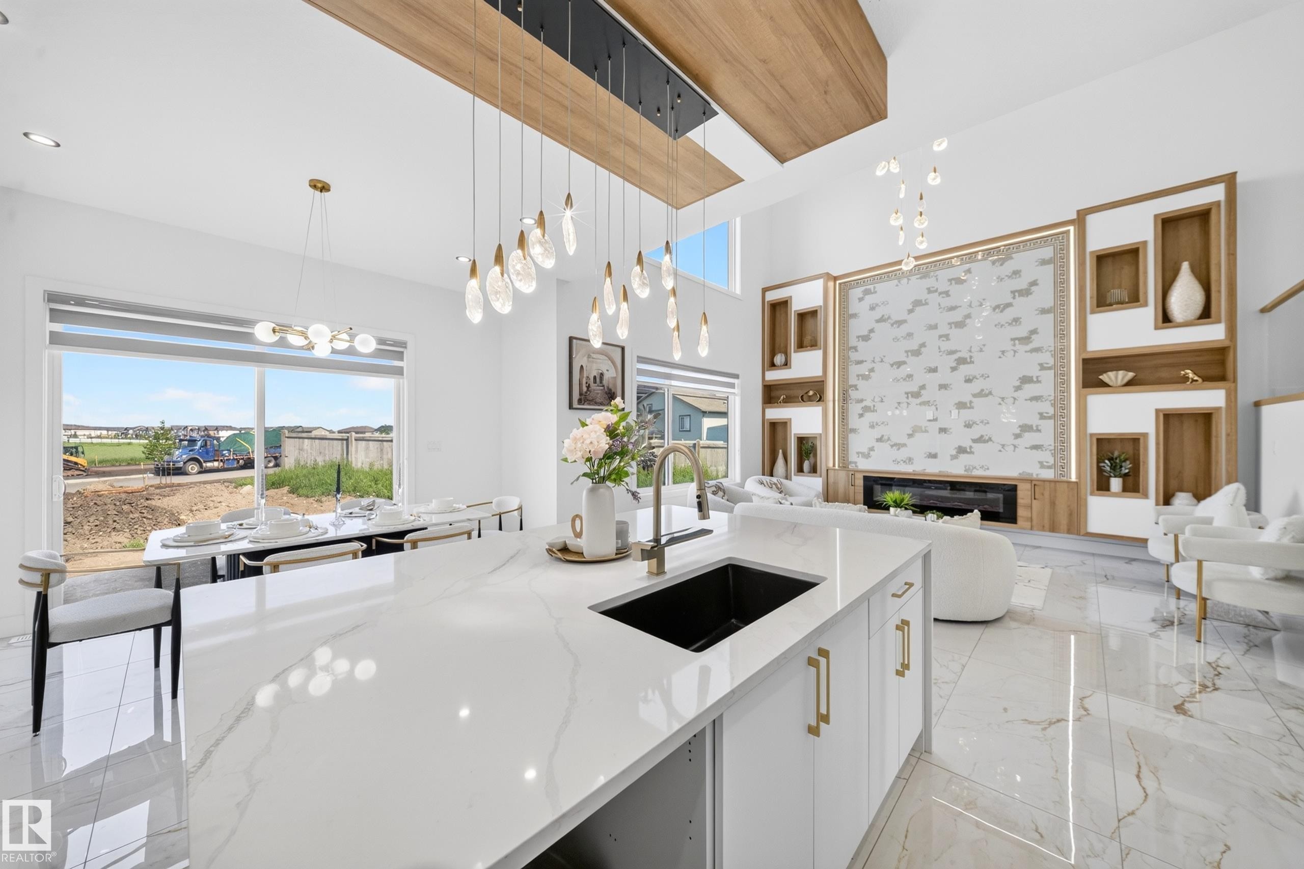 423 Robinson Bv, Leduc, AB - Indoor Photo Showing Kitchen