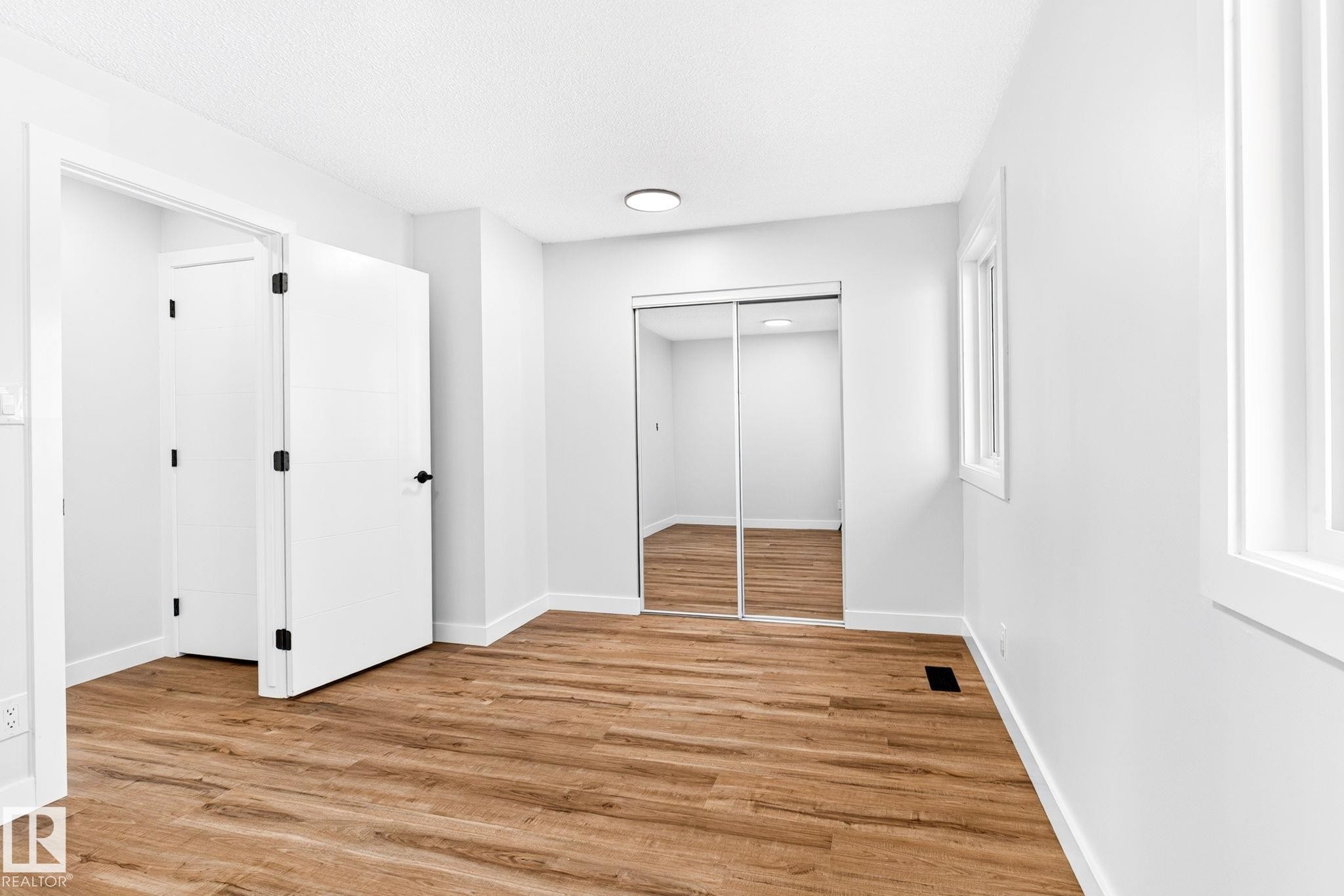 4 Glacier Crescent, Sherwood Park, AB - Indoor Photo Showing Other Room