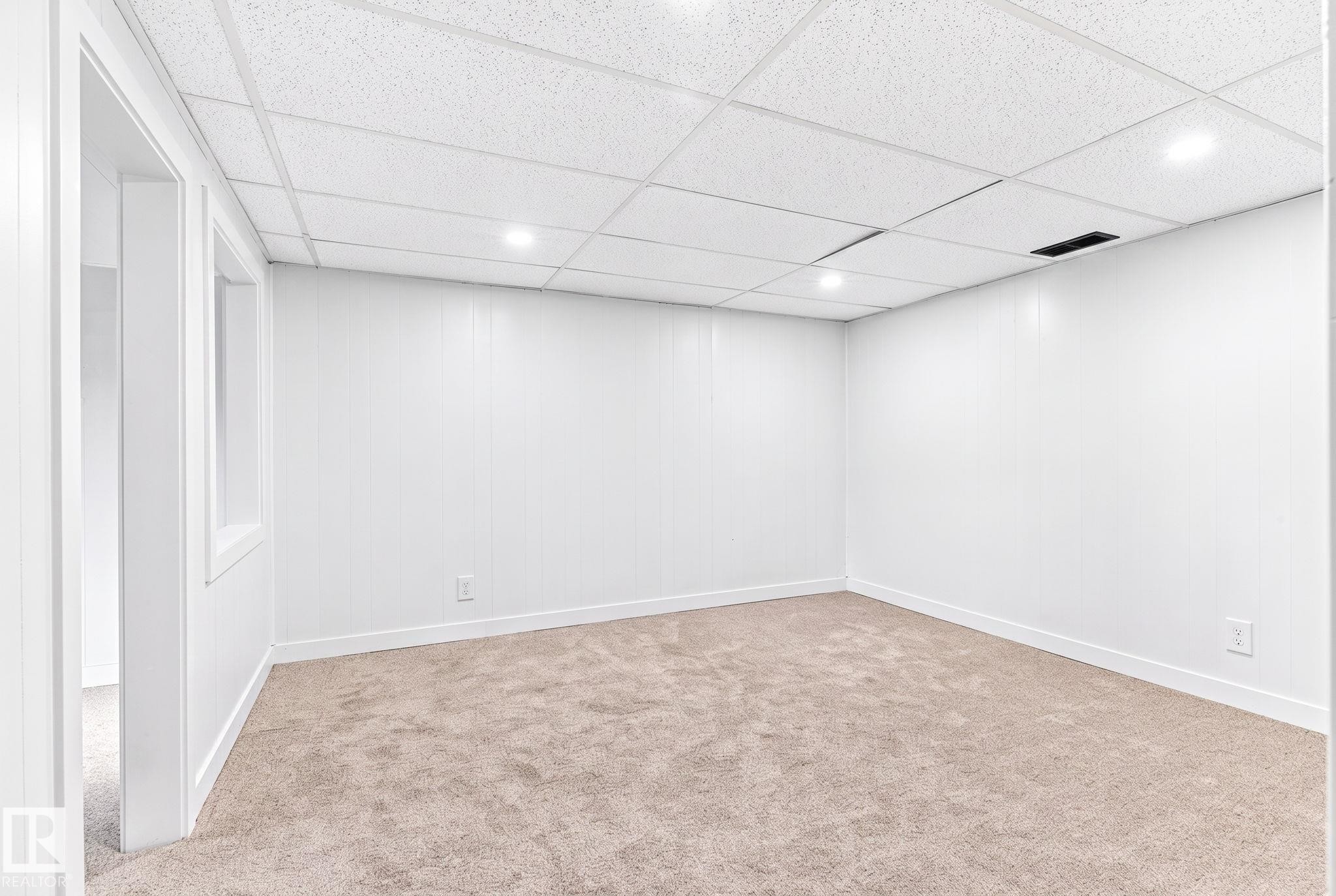 4 Glacier Crescent, Sherwood Park, AB - Indoor Photo Showing Other Room
