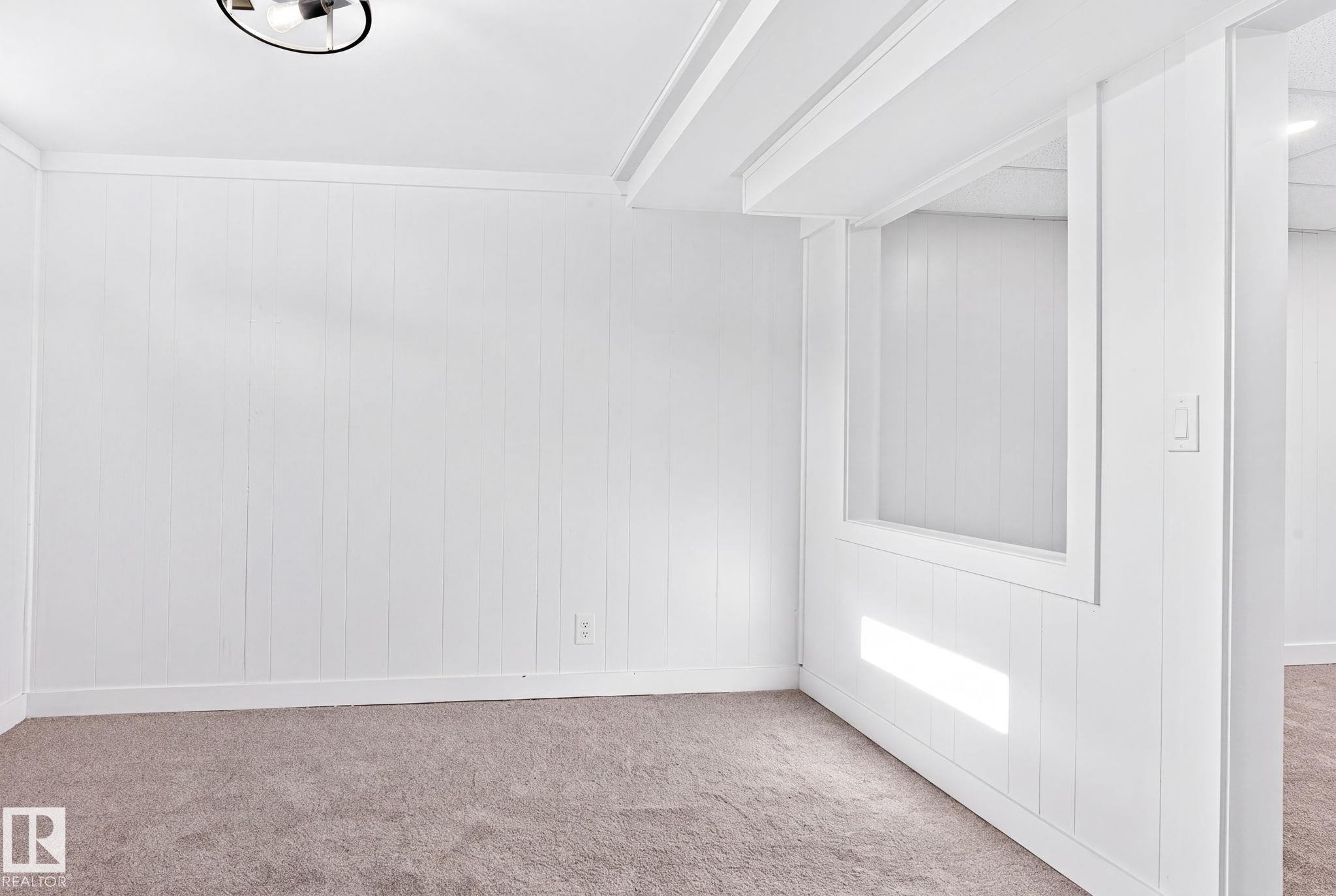 4 Glacier Crescent, Sherwood Park, AB - Indoor Photo Showing Other Room