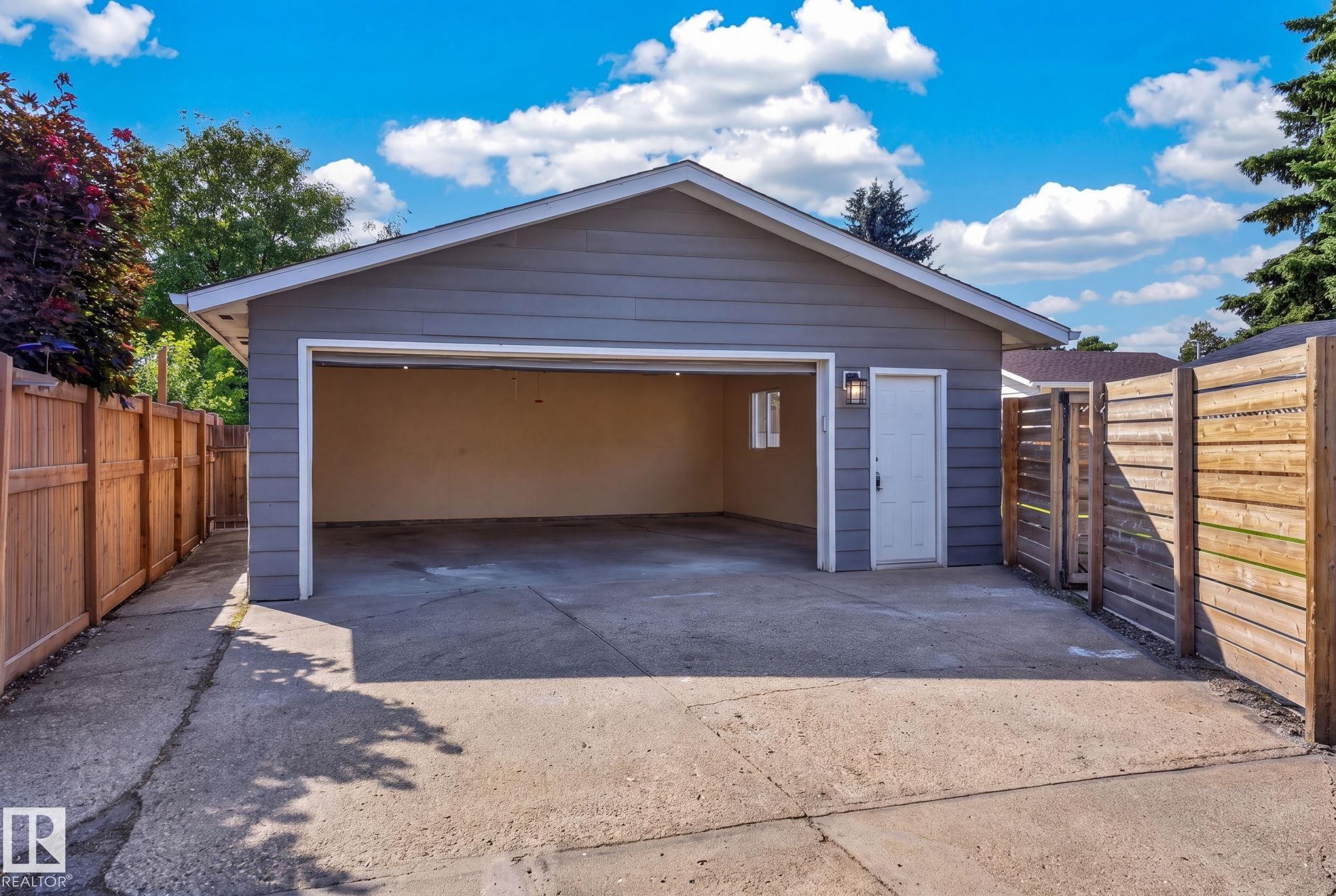 4 Glacier Crescent, Sherwood Park, AB - Outdoor With Exterior