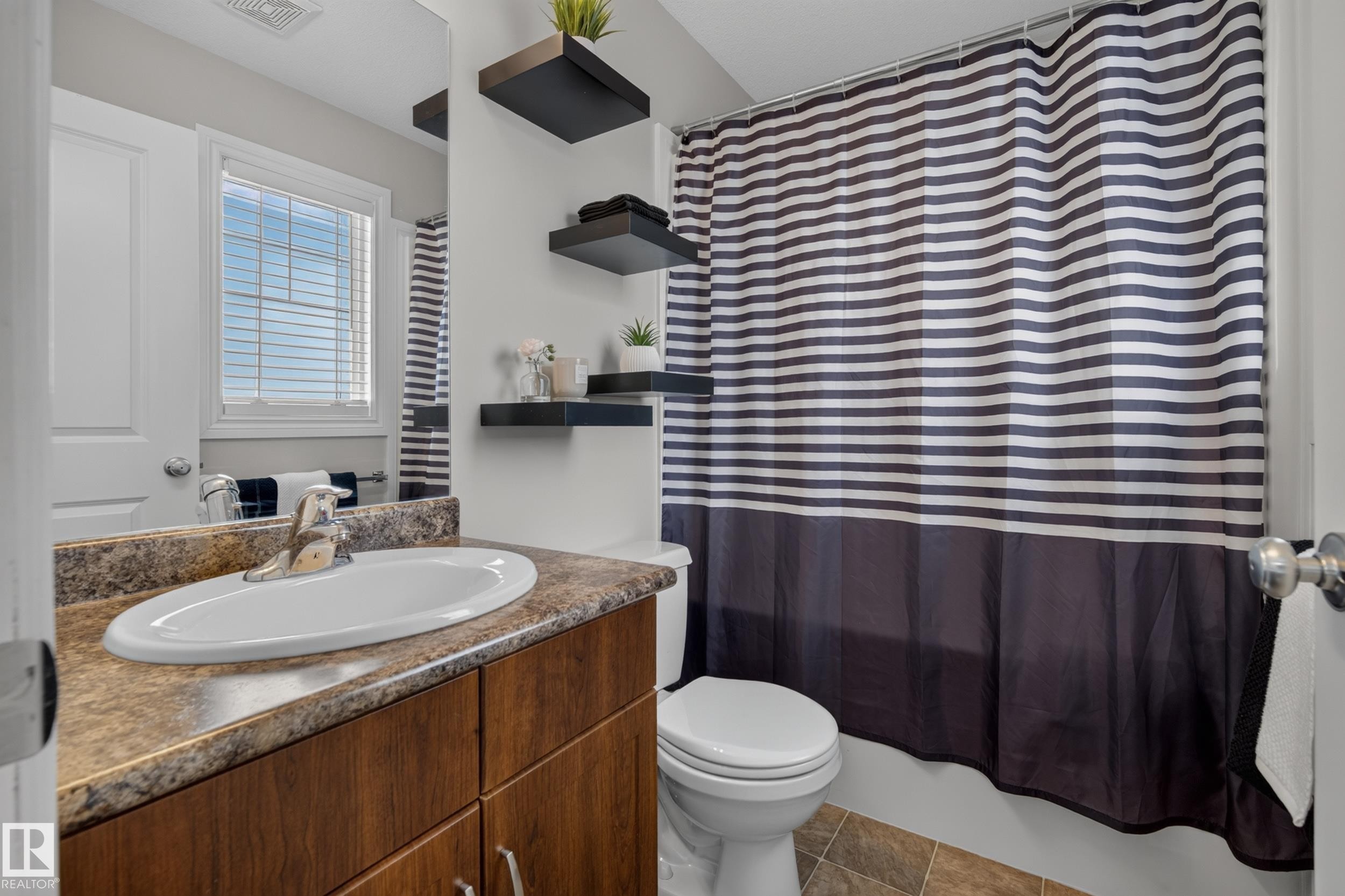#10 85 Spruce Village Dr Dr, Spruce Grove, AB - Indoor Photo Showing Bathroom