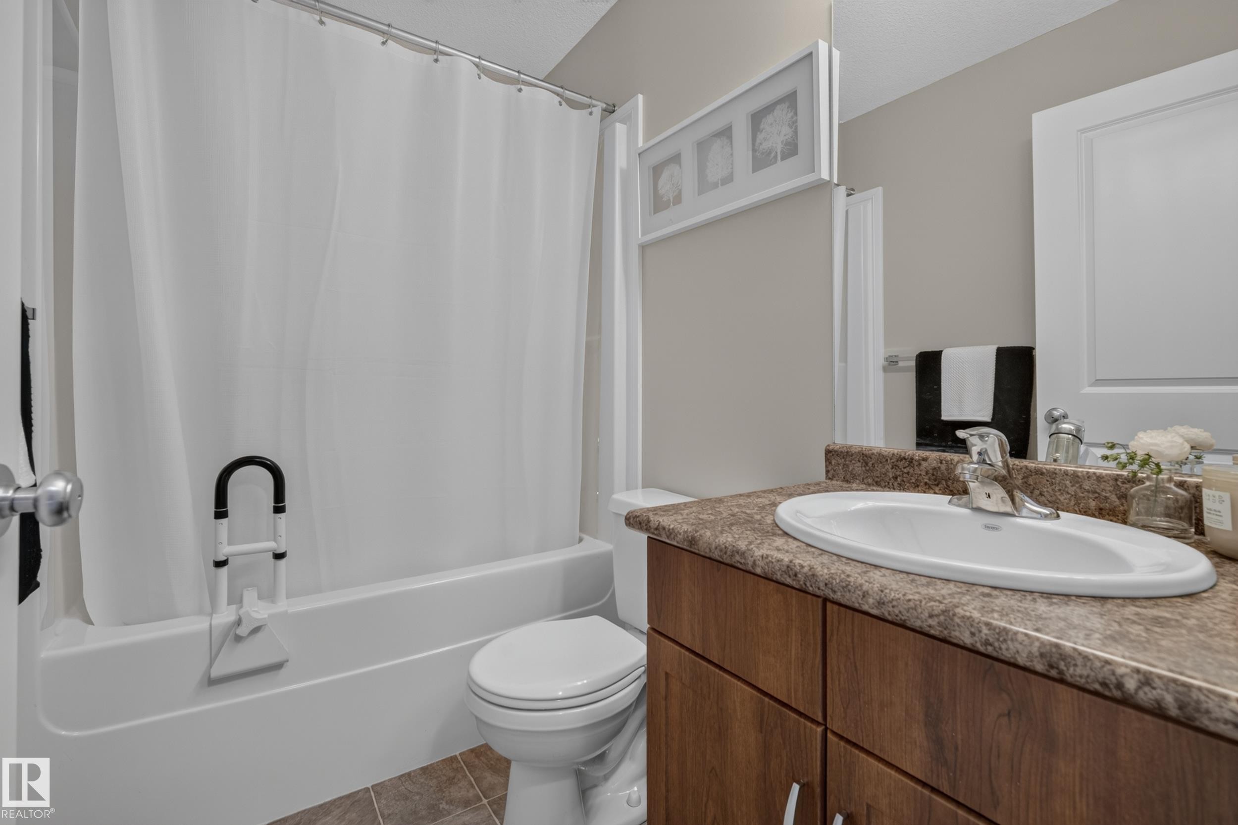 #10 85 Spruce Village Dr Dr, Spruce Grove, AB - Indoor Photo Showing Bathroom