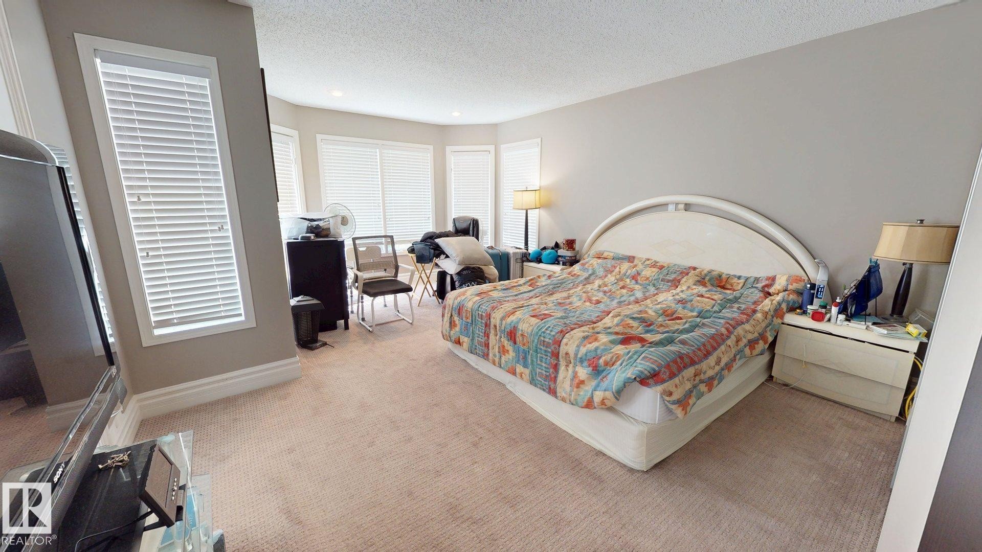 852 Wheeler Road Nw, Edmonton, AB - Indoor Photo Showing Bedroom