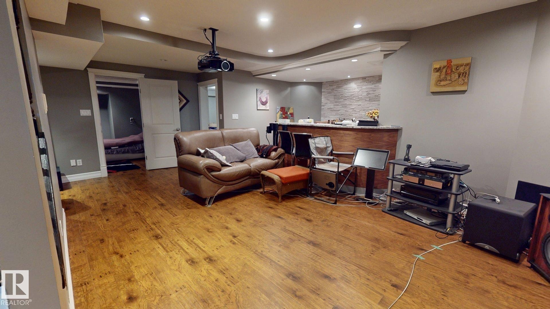 852 Wheeler Road Nw, Edmonton, AB - Indoor