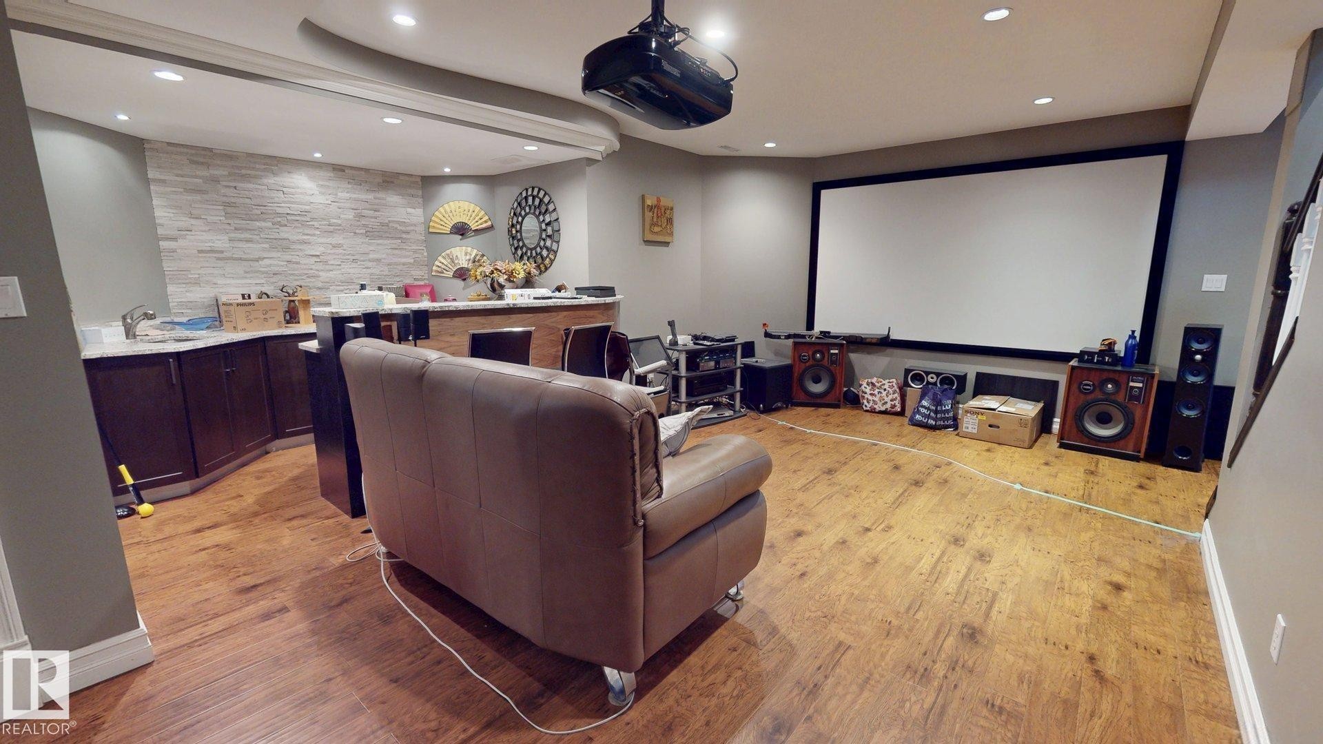 852 Wheeler Road Nw, Edmonton, AB - Indoor Photo Showing Other Room