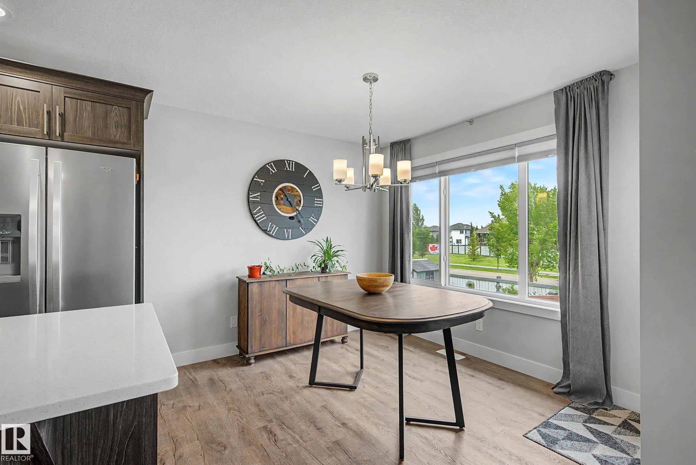 924 Morris Way, Leduc, AB - Indoor Photo Showing Dining Room