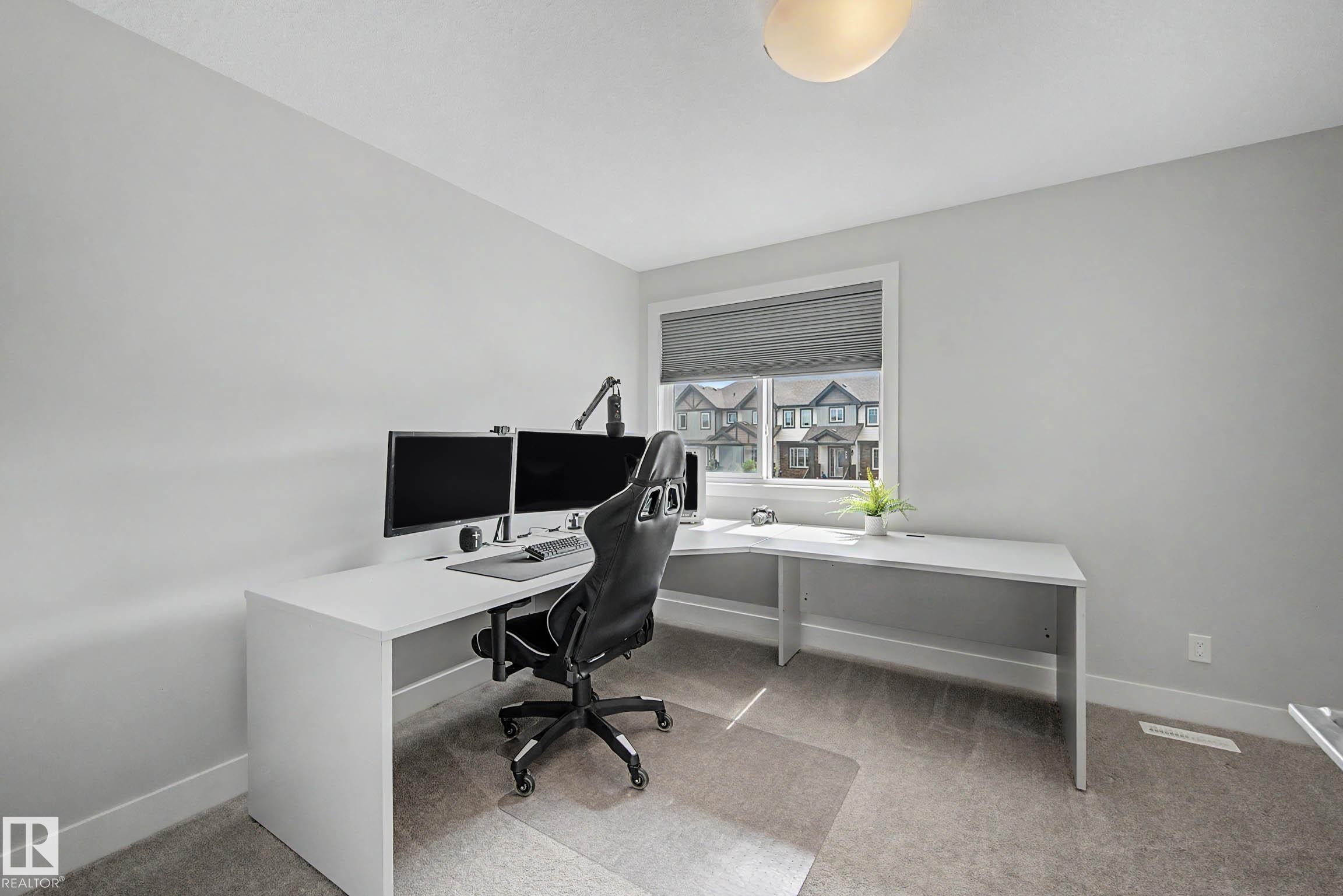 924 Morris Way, Leduc, AB - Indoor Photo Showing Office