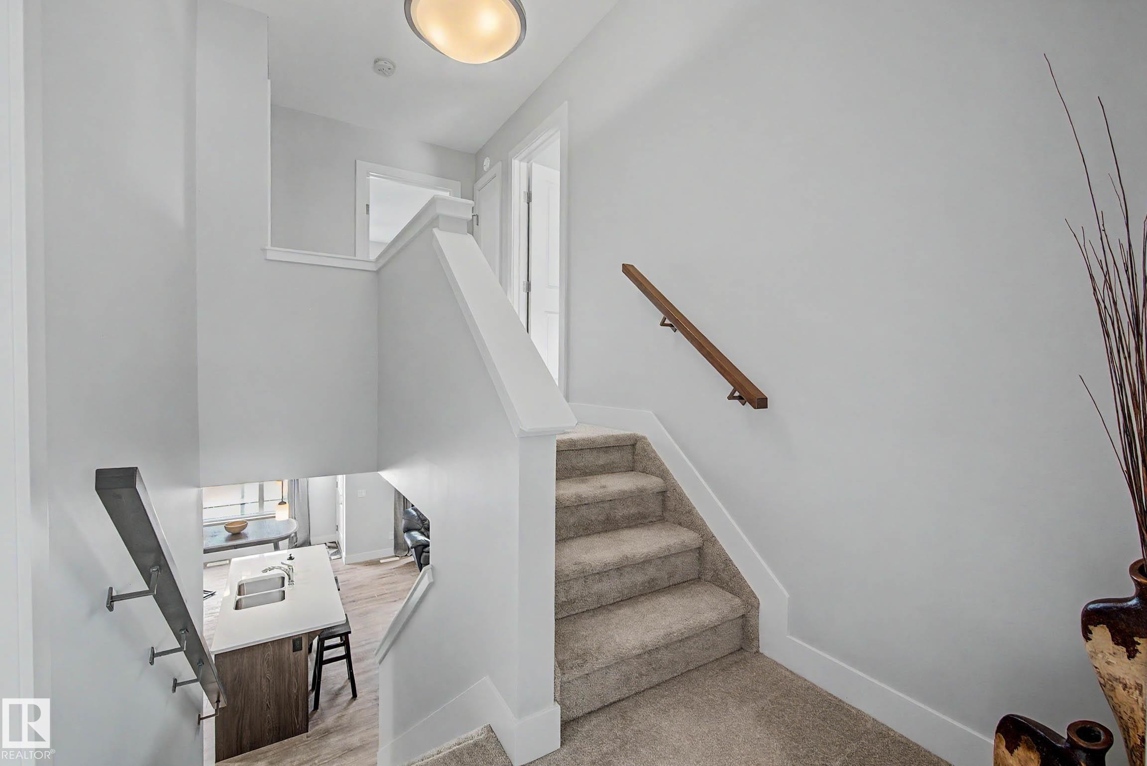 924 Morris Way, Leduc, AB - Indoor Photo Showing Other Room