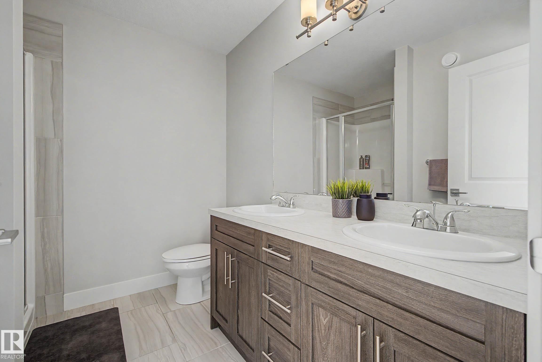 924 Morris Way, Leduc, AB - Indoor Photo Showing Bathroom