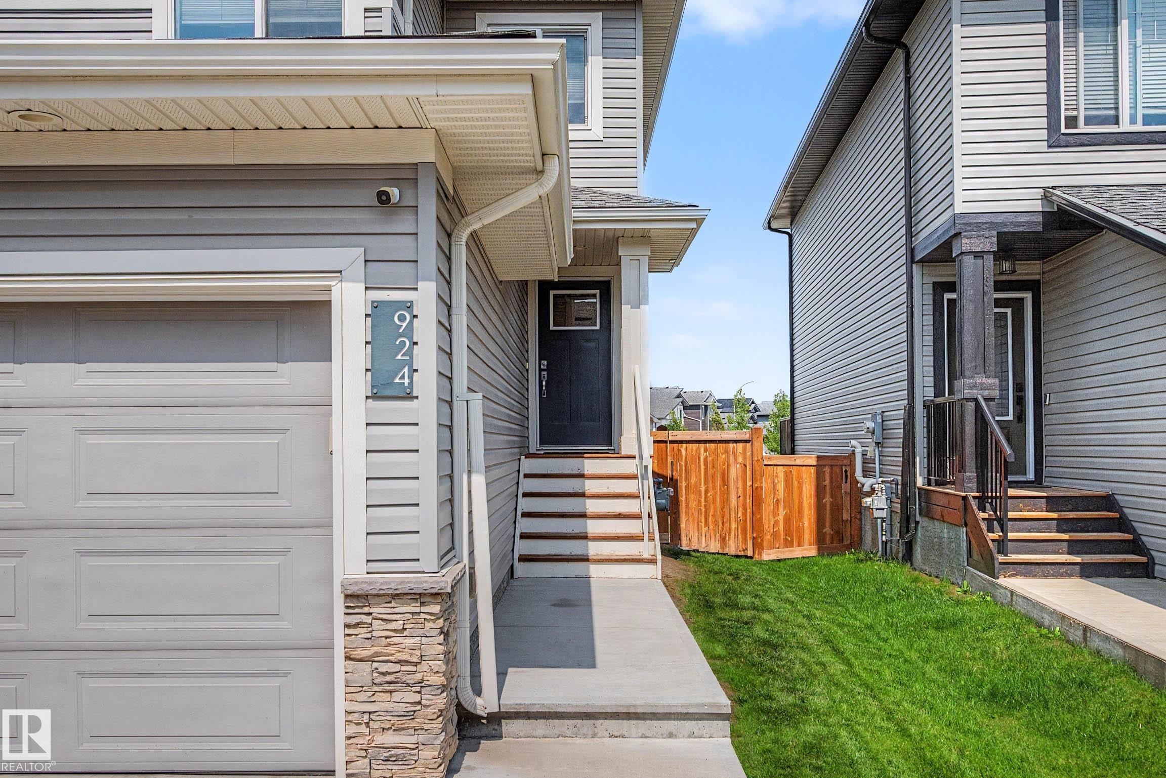 924 Morris Way, Leduc, AB - Outdoor