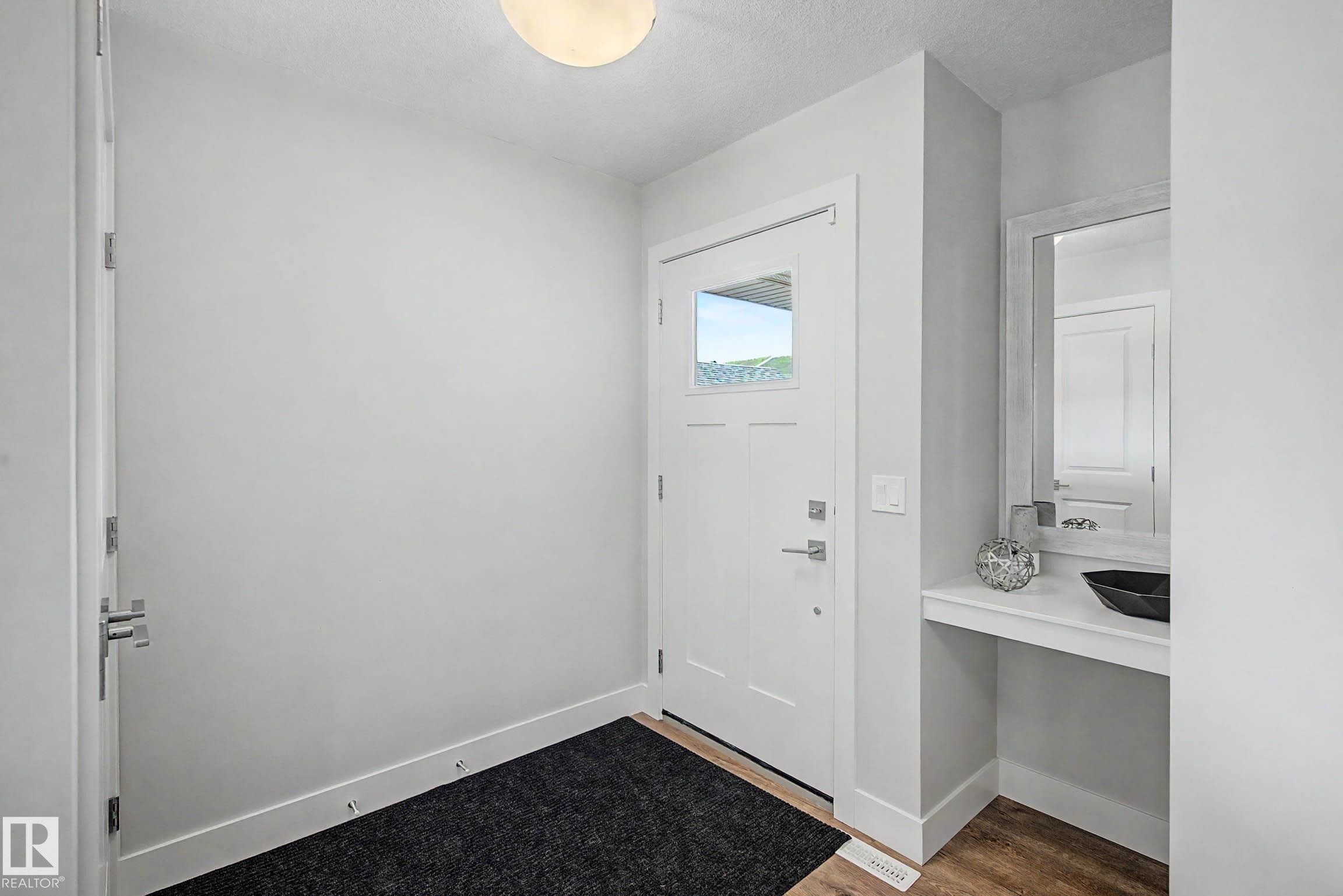 924 Morris Way, Leduc, AB - Indoor Photo Showing Other Room