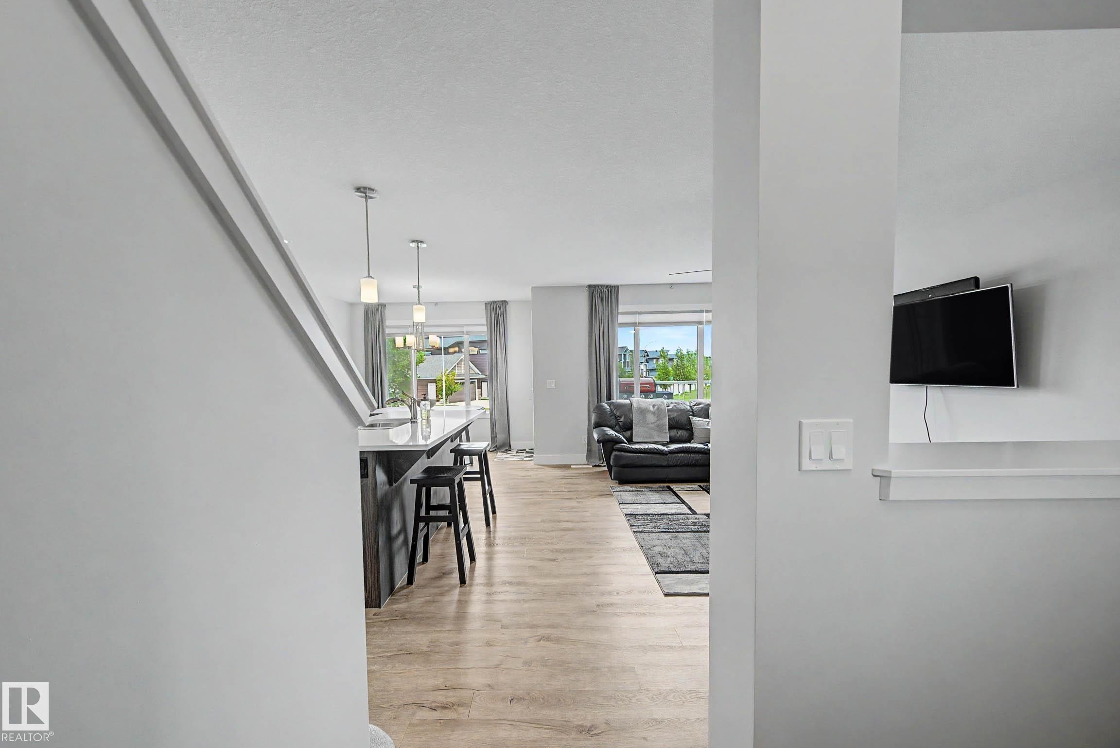 924 Morris Way, Leduc, AB - Indoor Photo Showing Other Room