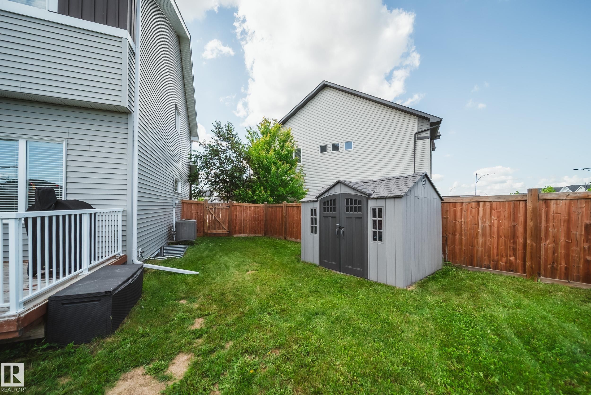 6305 167A Avenue Nw, Edmonton, AB - Outdoor With Exterior