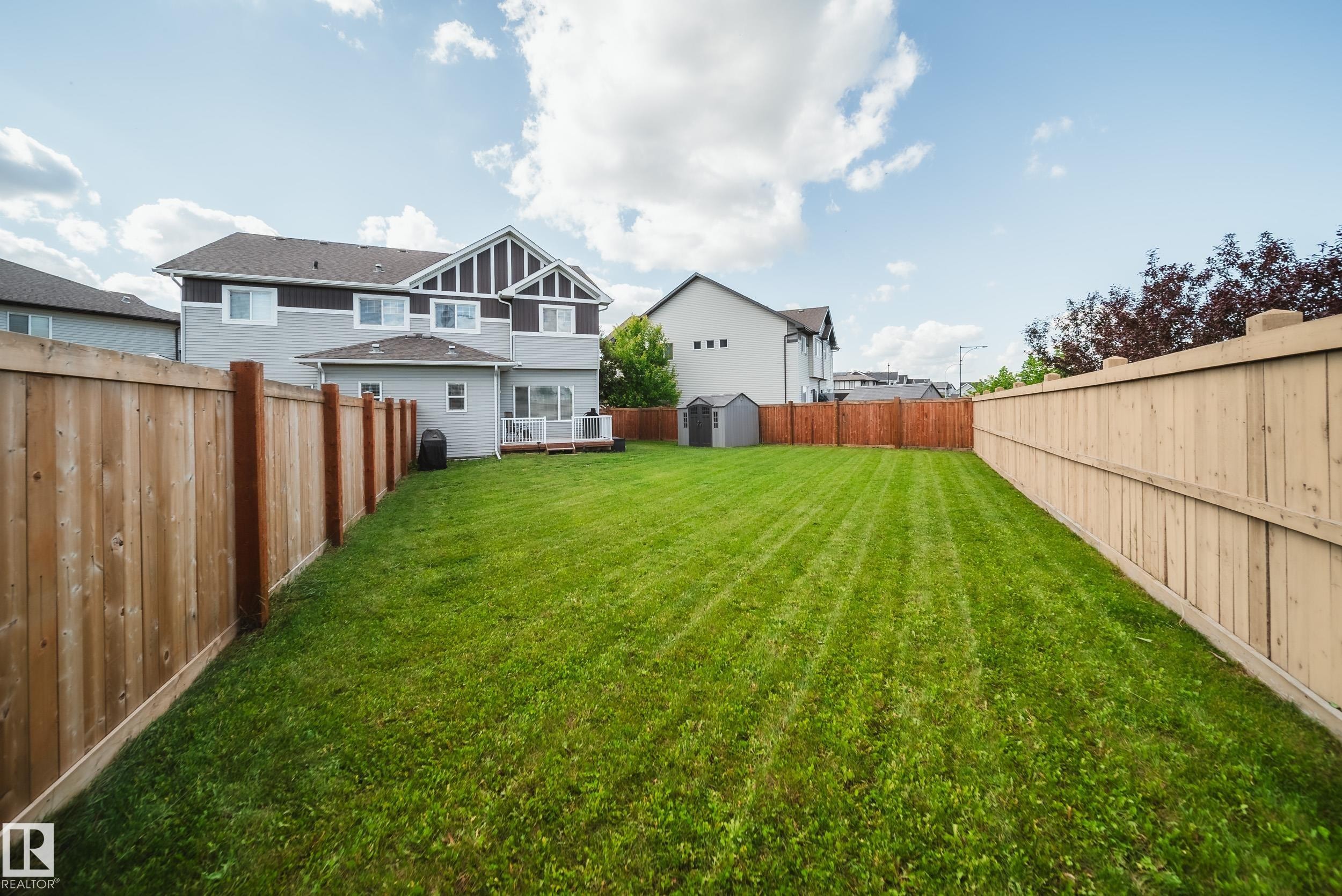 6305 167A Avenue Nw, Edmonton, AB - Outdoor