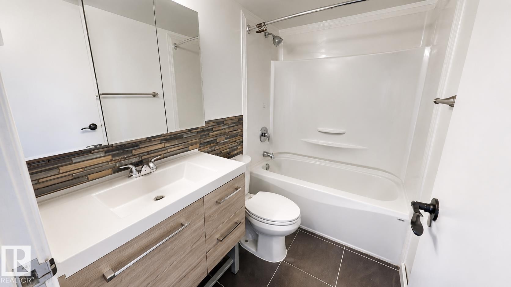 #1305 10160 116 St Nw, Edmonton, AB - Indoor Photo Showing Bathroom