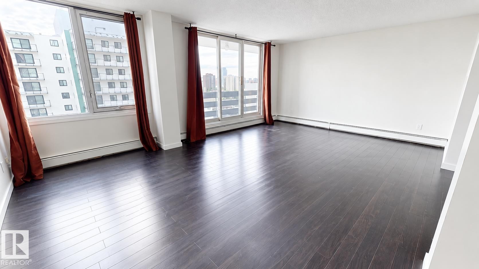 #1305 10160 116 St Nw, Edmonton, AB - Indoor Photo Showing Other Room