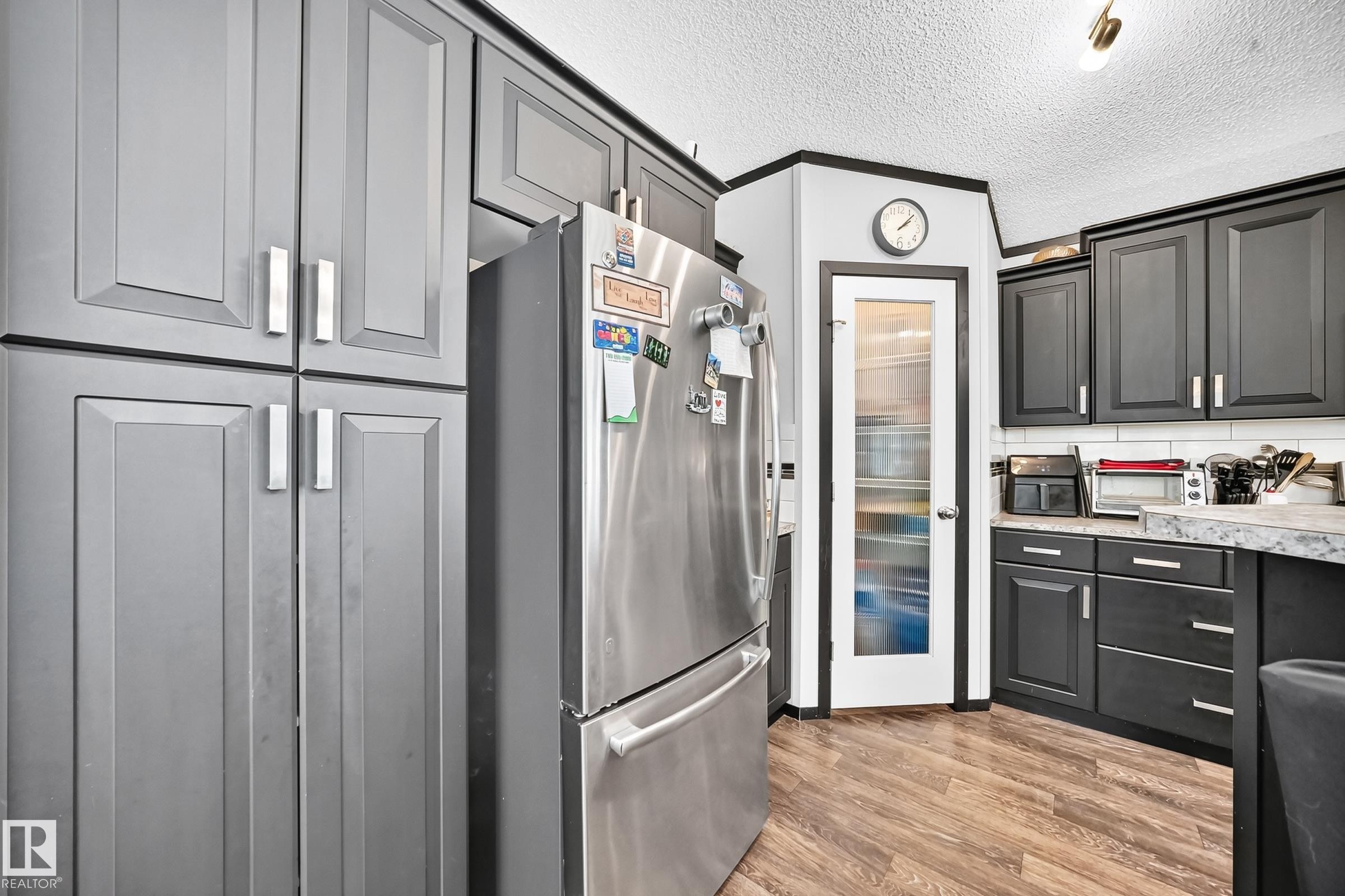 #30 55220 Rge Road 13, Rural Lac Ste. Anne County, AB - Indoor Photo Showing Kitchen
