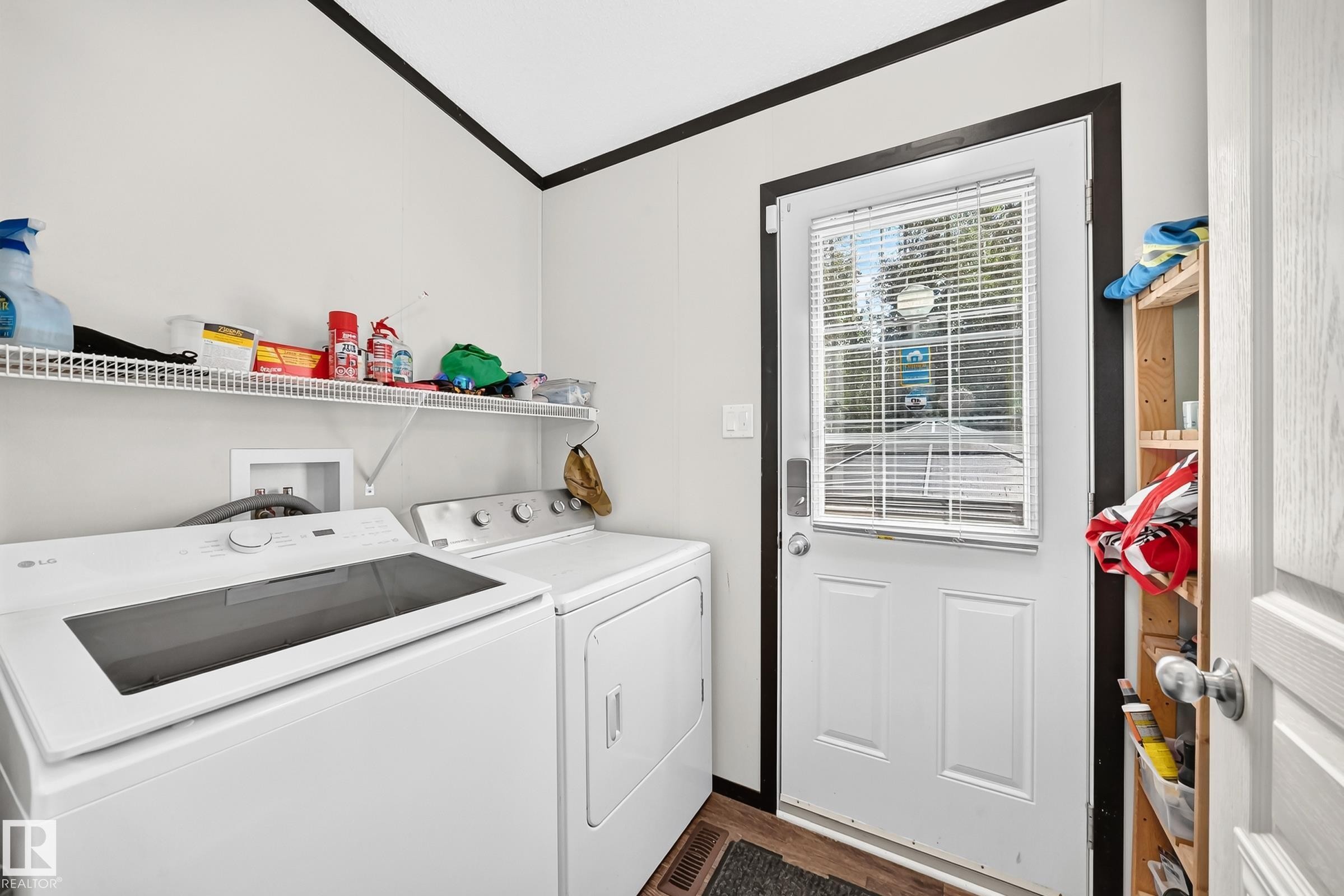 #30 55220 Rge Road 13, Rural Lac Ste. Anne County, AB - Indoor Photo Showing Laundry Room