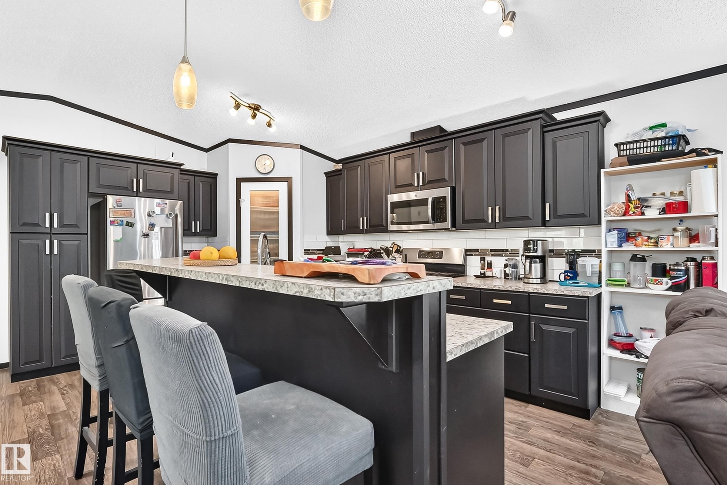 #30 55220 Rge Road 13, Rural Lac Ste. Anne County, AB - Indoor Photo Showing Kitchen With Upgraded Kitchen