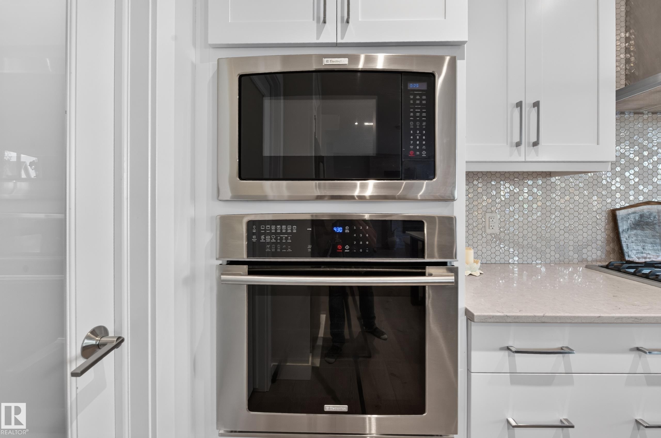 14 Sunbury Place, Sherwood Park, AB - Indoor Photo Showing Kitchen