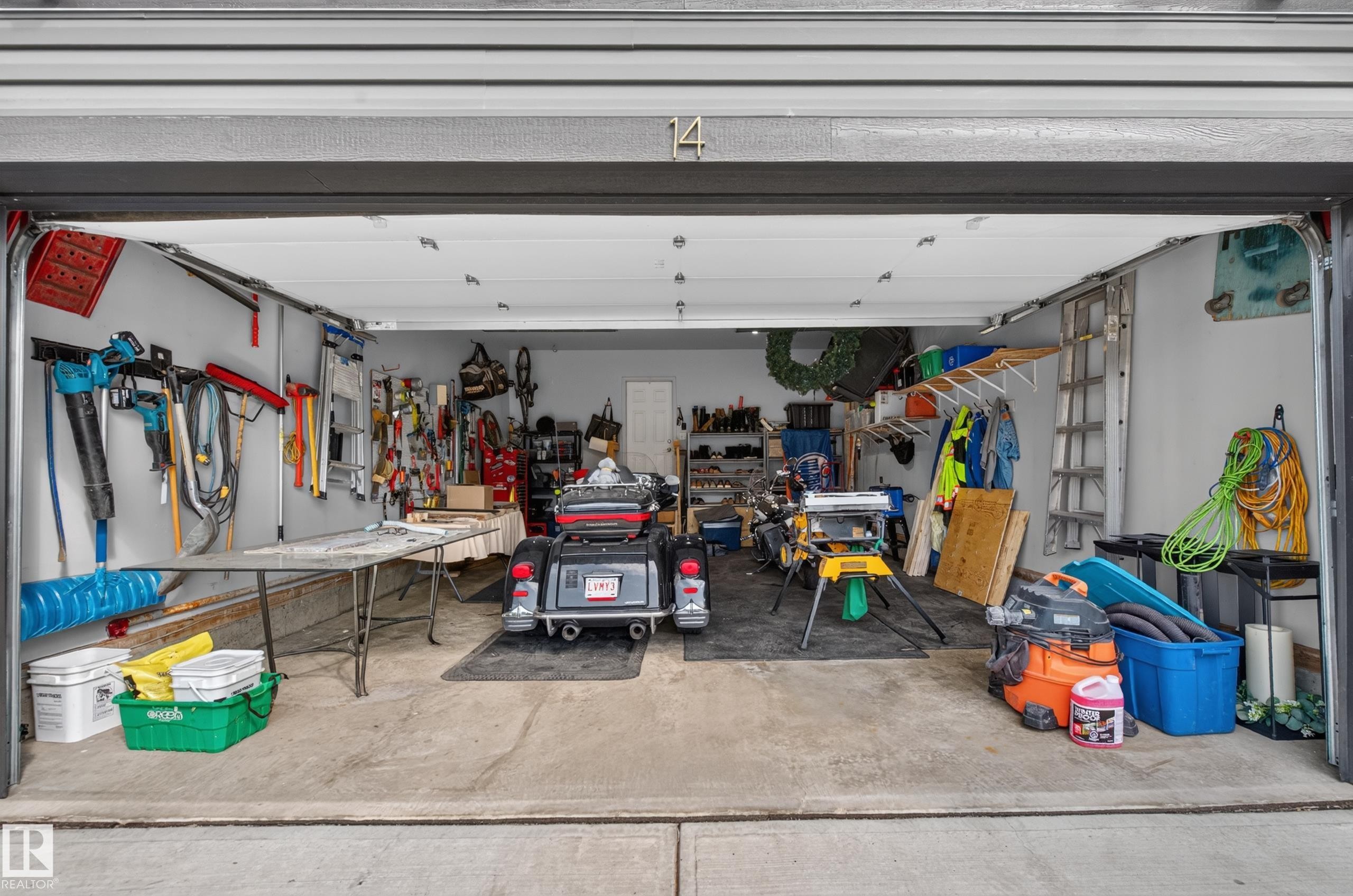 14 Sunbury Place, Sherwood Park, AB - Indoor Photo Showing Garage
