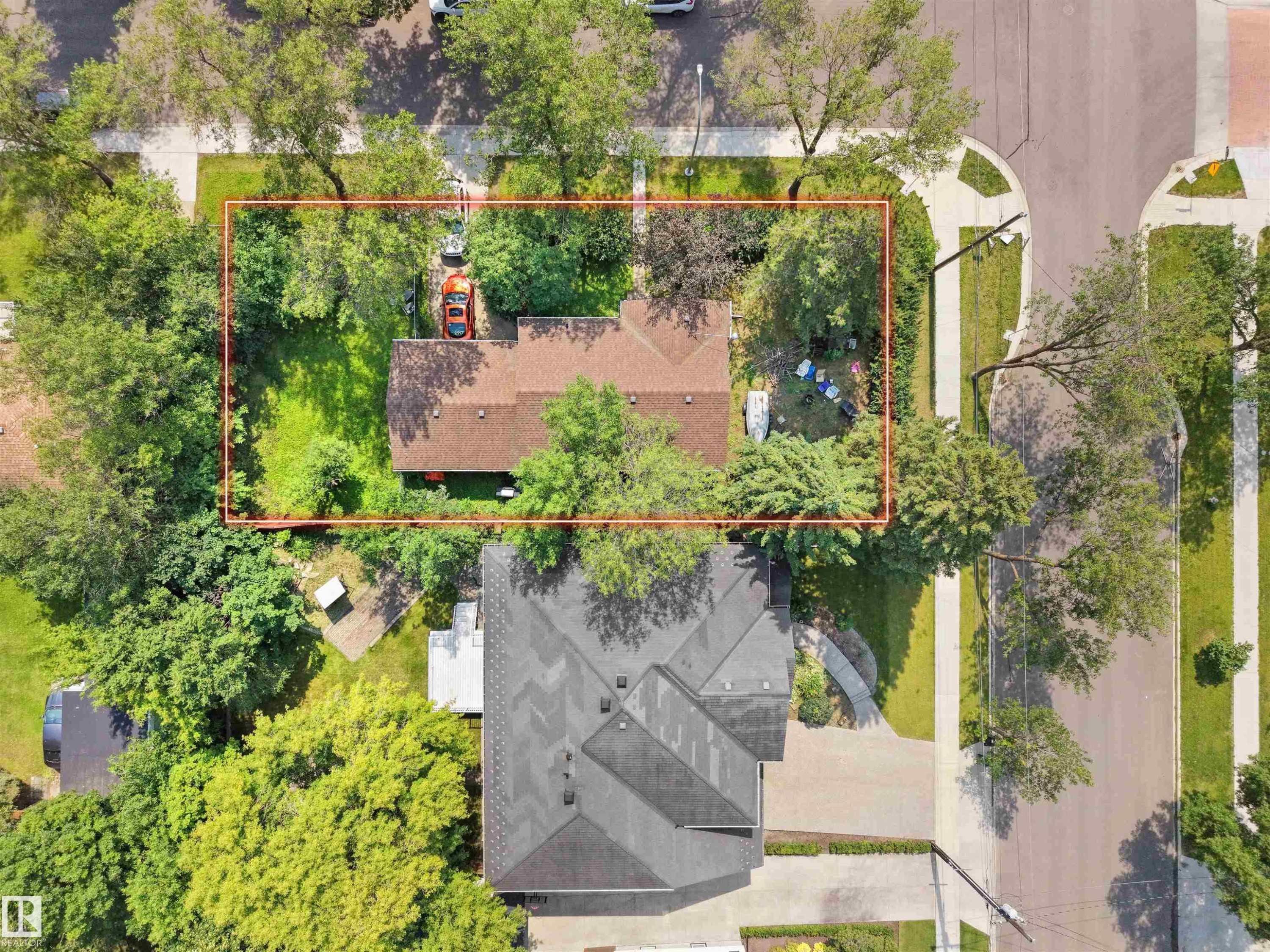 10816 54 Avenue Nw, Edmonton, AB - Outdoor
