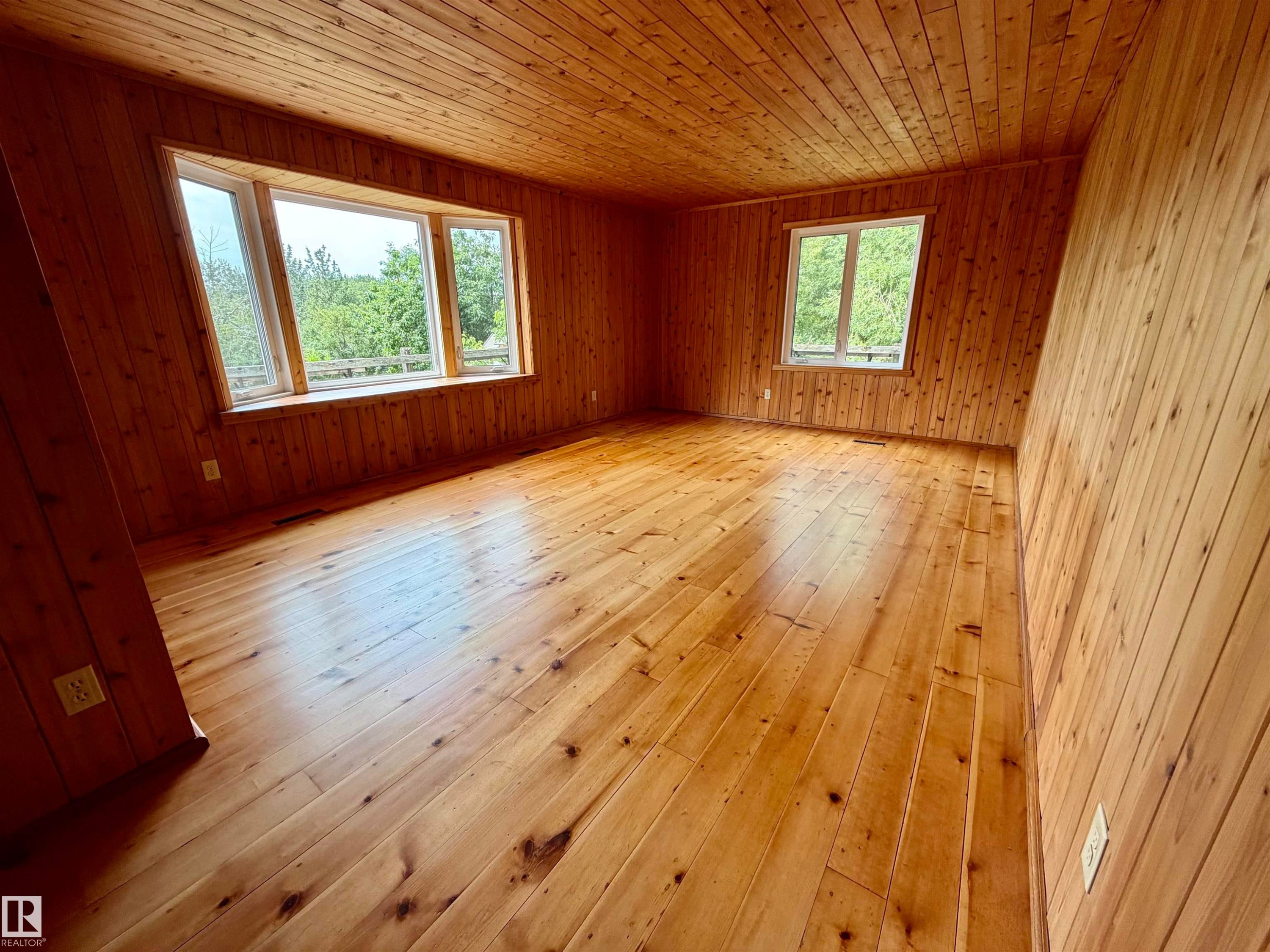 54046 Rge Road 213, Rural Strathcona County, AB - Indoor Photo Showing Other Room