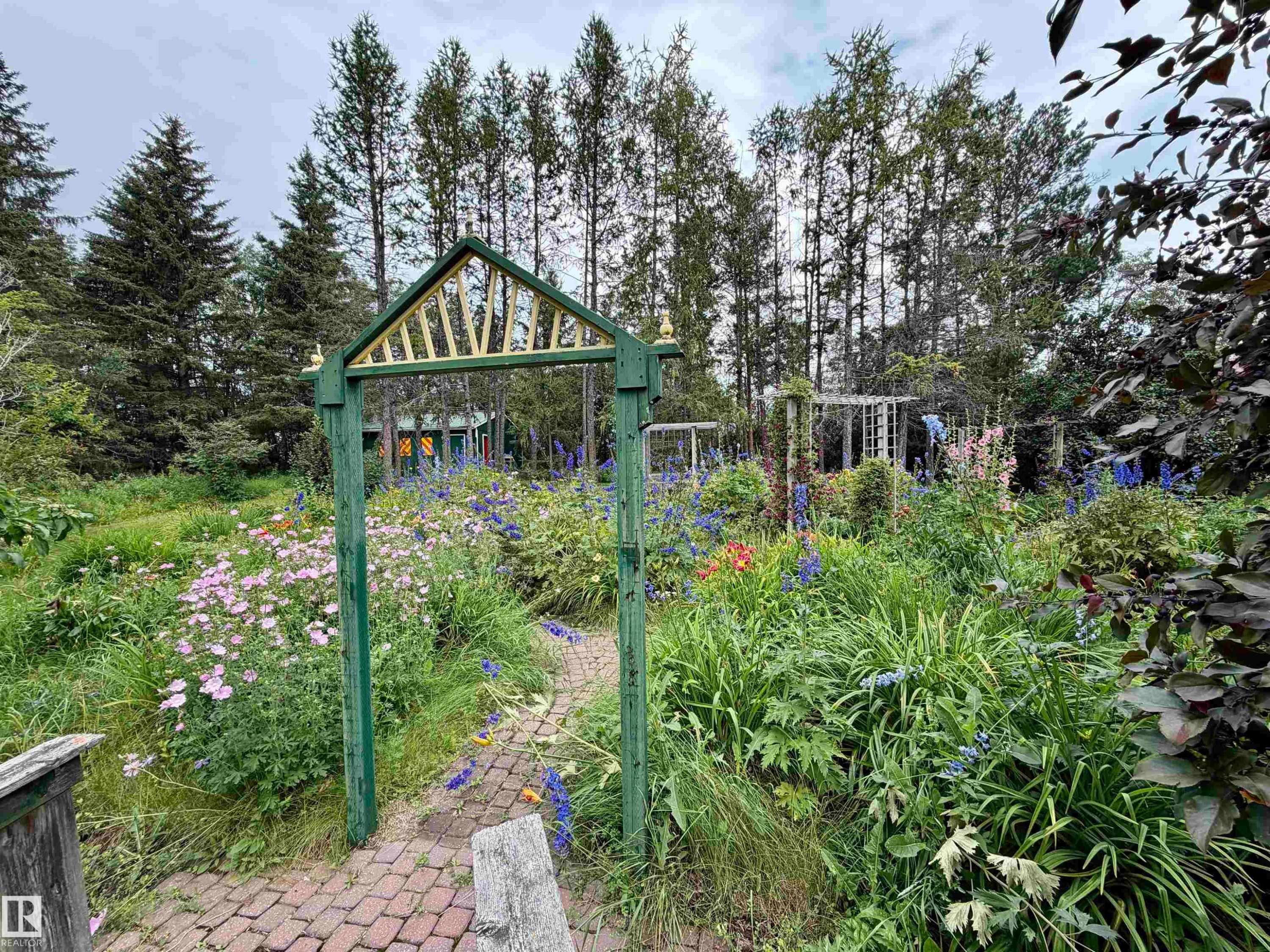 54046 Rge Road 213, Rural Strathcona County, AB - Outdoor