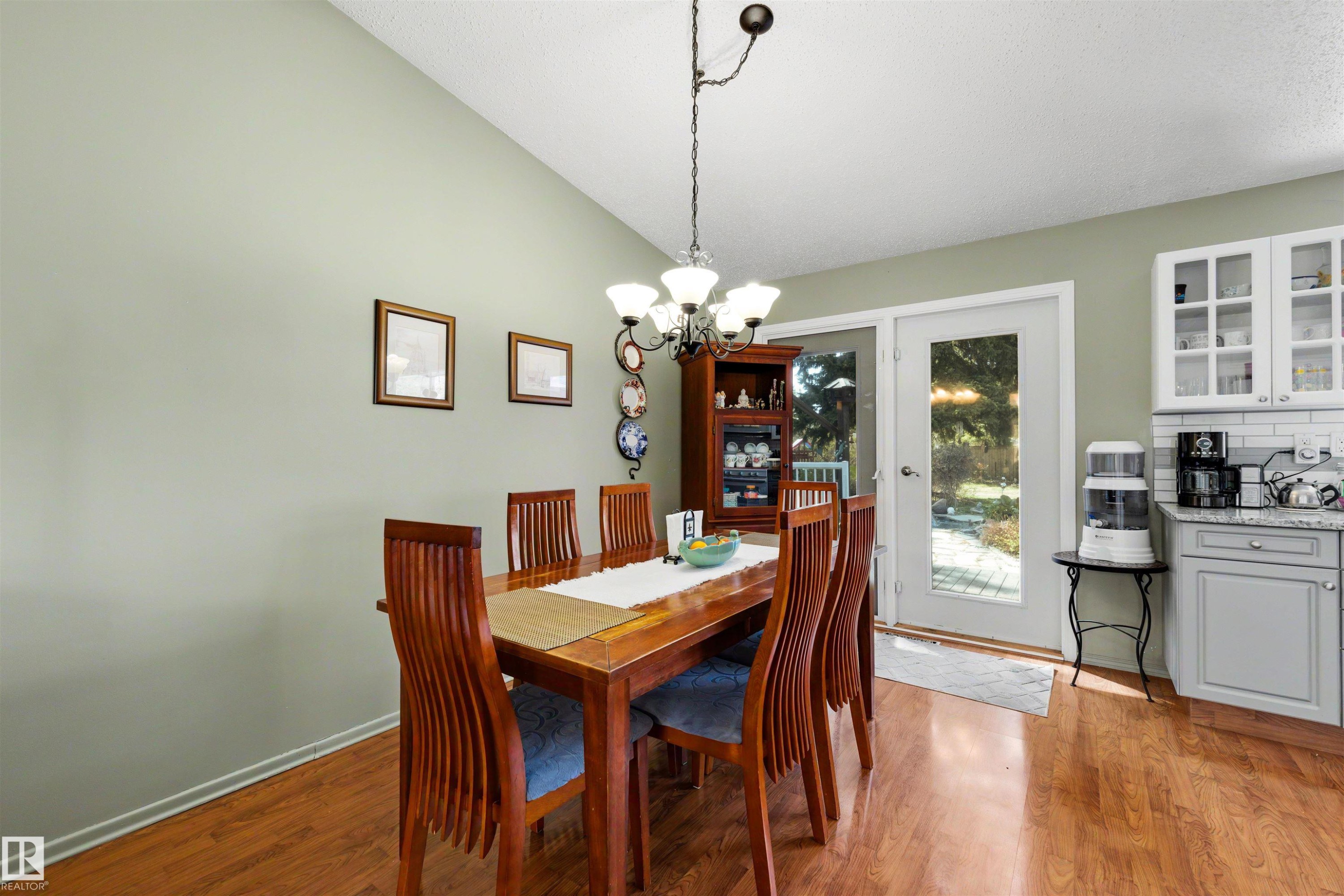 8 Garland Place, St. Albert, AB - Indoor Photo Showing Dining Room