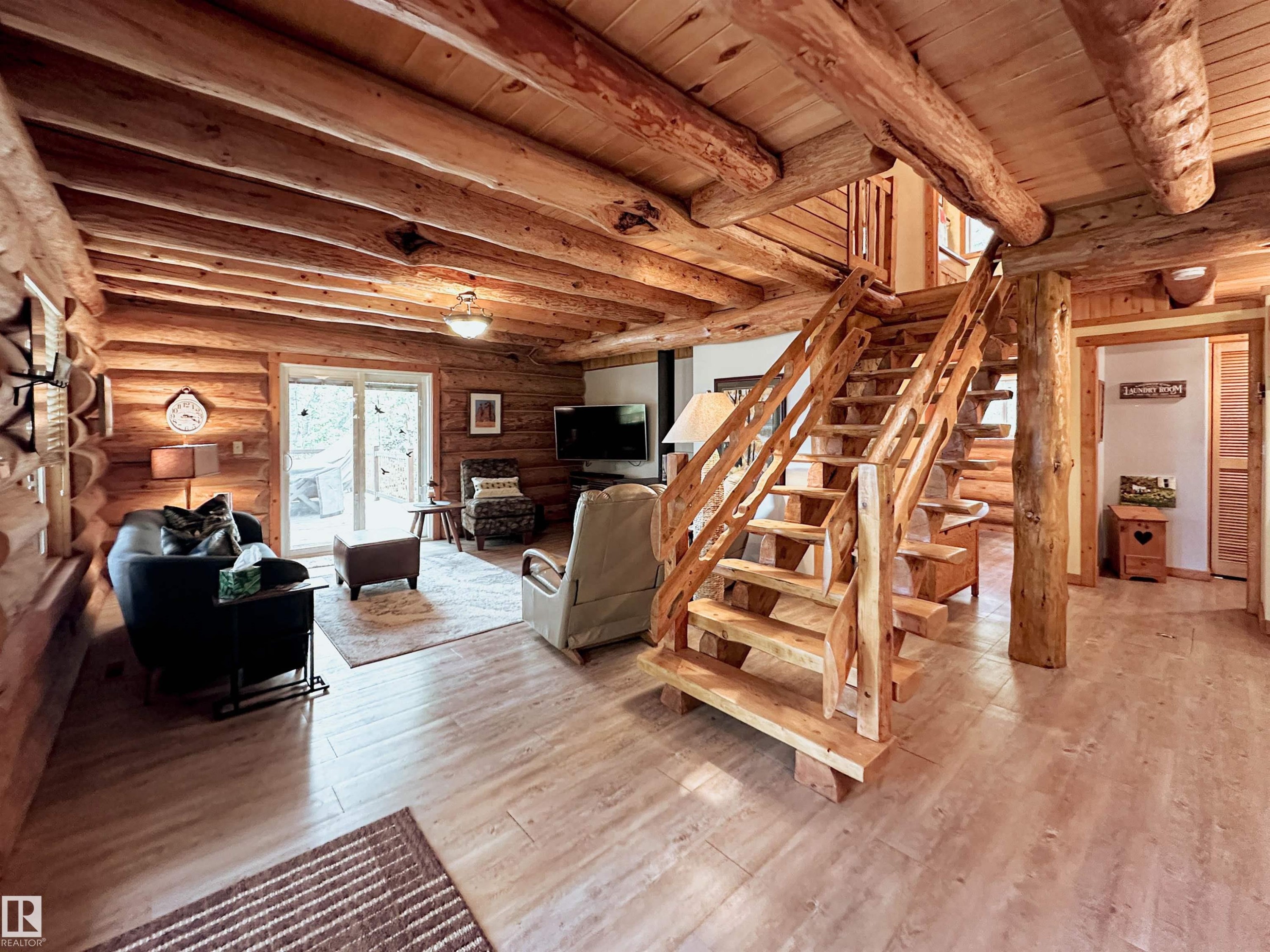 9000 1 Avenue, Rural Parkland County, AB - Indoor