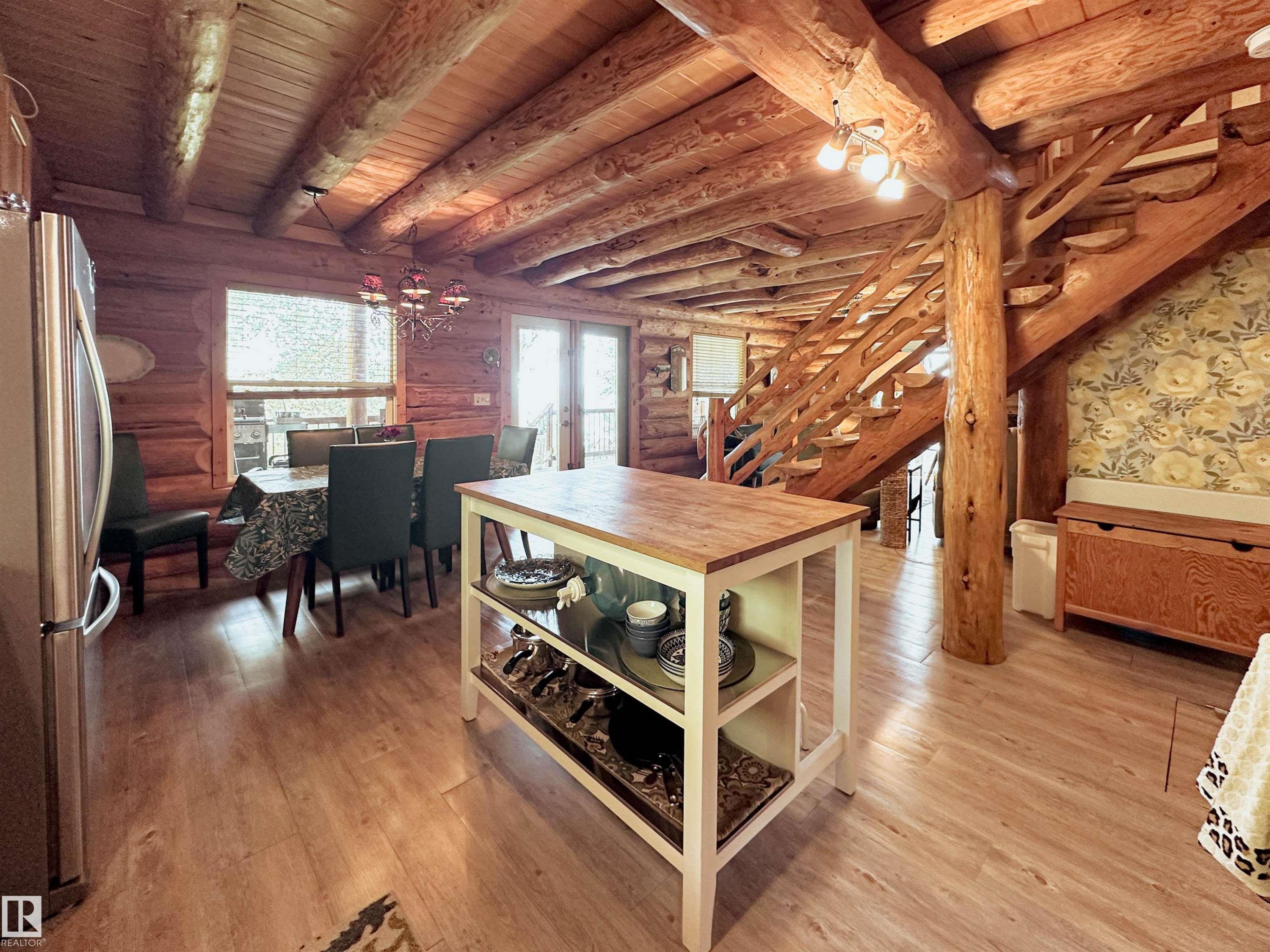 9000 1 Avenue, Rural Parkland County, AB - Indoor