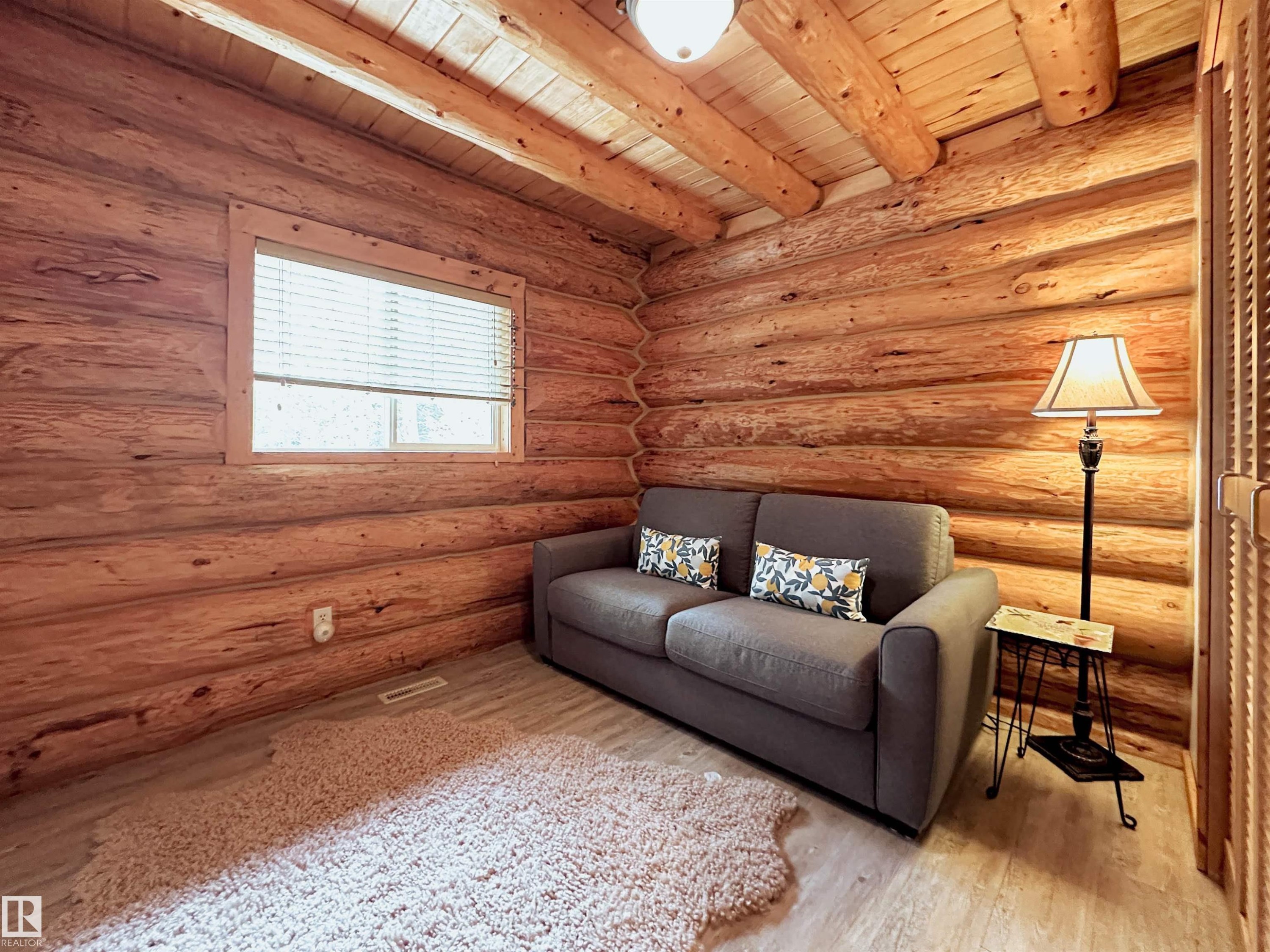 9000 1 Avenue, Rural Parkland County, AB - Indoor
