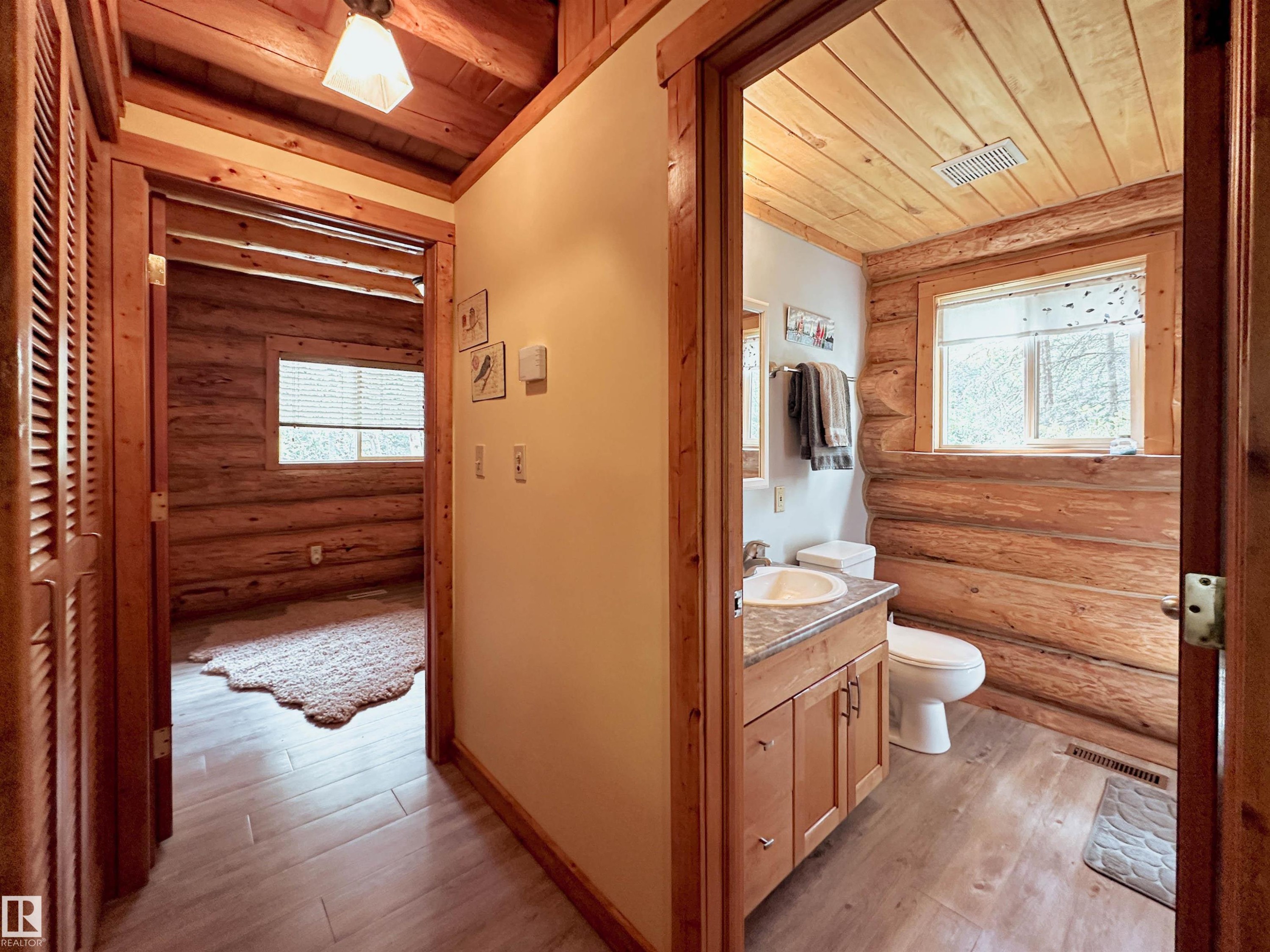 9000 1 Avenue, Rural Parkland County, AB - Indoor Photo Showing Bathroom