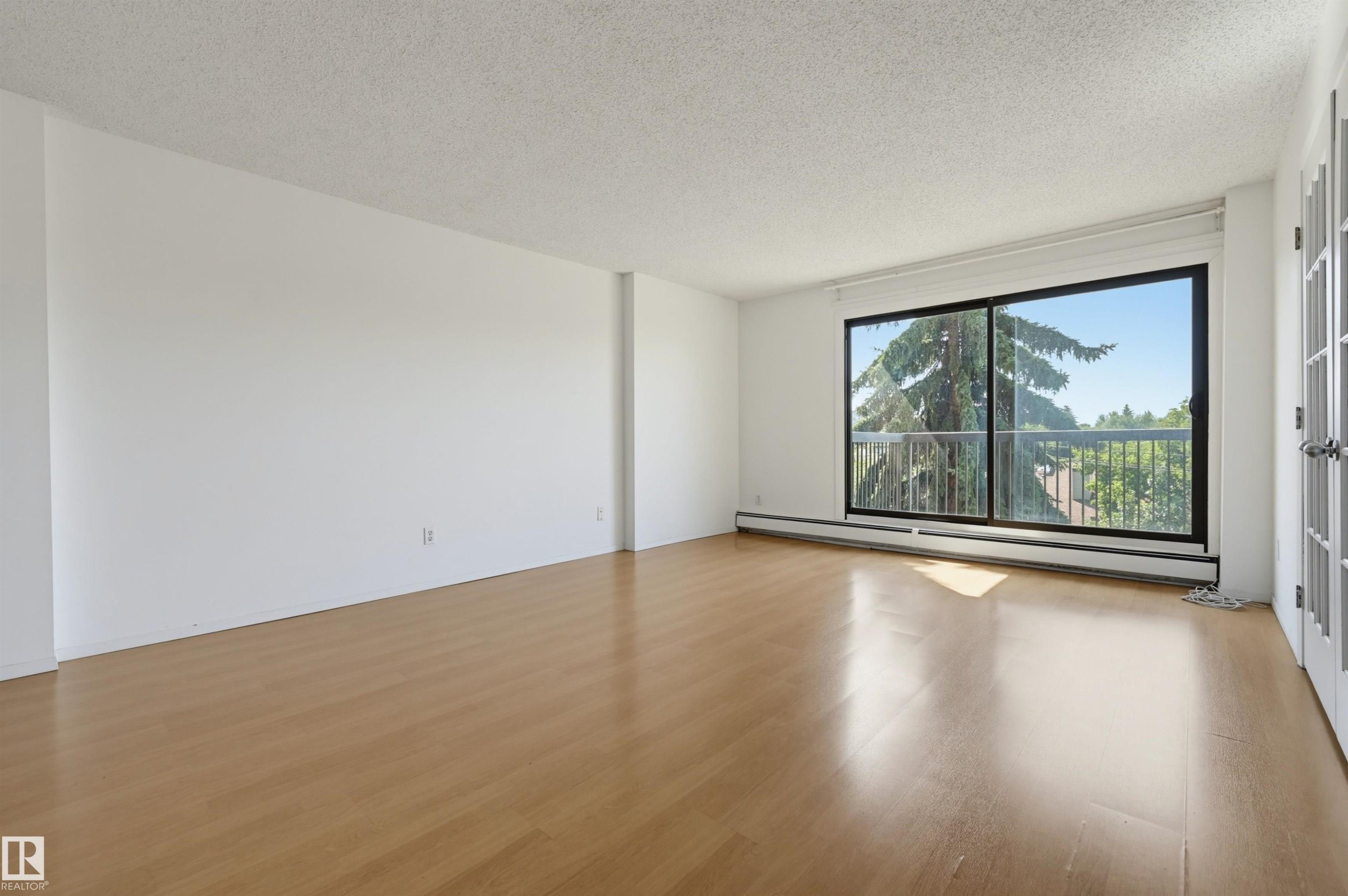 #502 10545 Saskatchewan Dr Nw, Edmonton, AB - Indoor Photo Showing Other Room