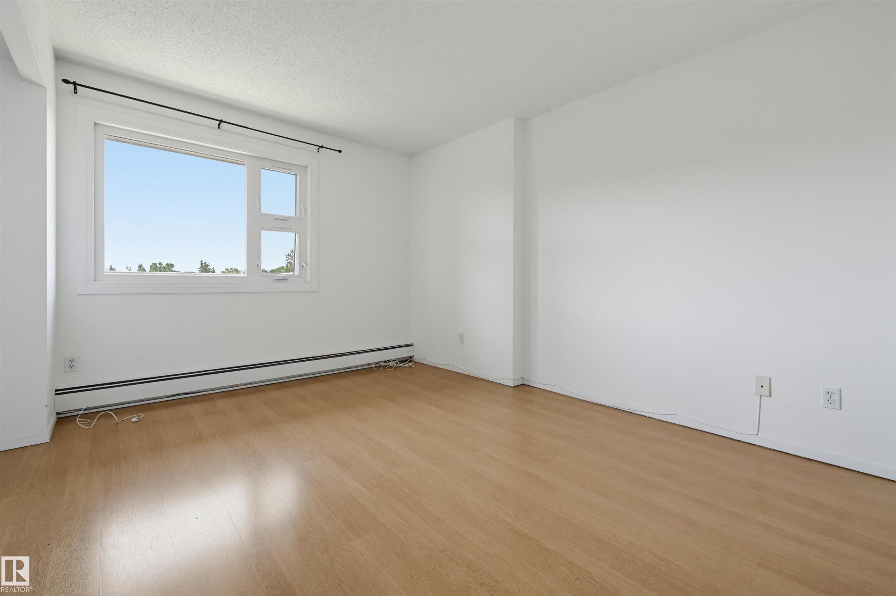#502 10545 Saskatchewan Dr Nw, Edmonton, AB - Indoor Photo Showing Other Room