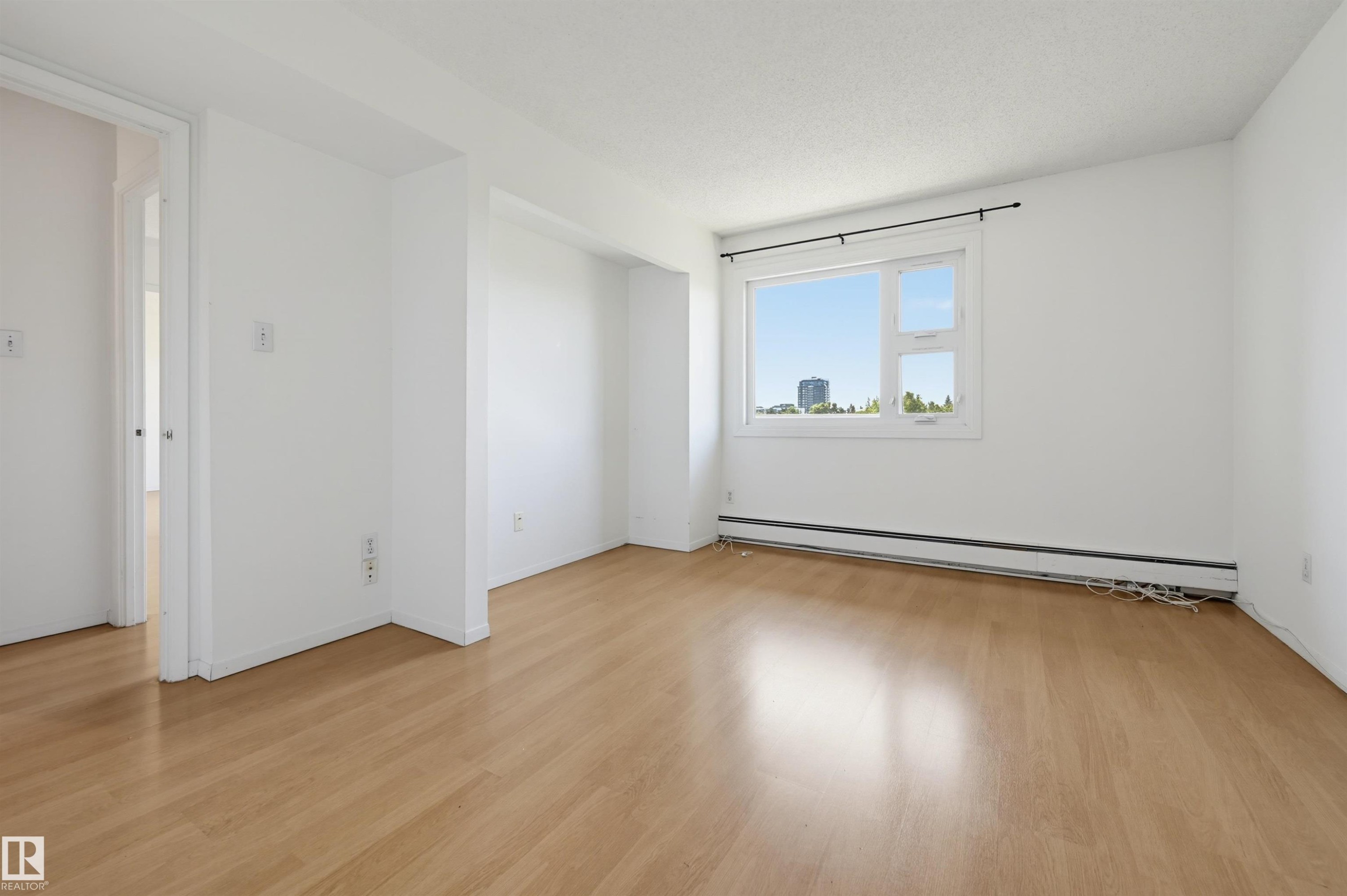 #502 10545 Saskatchewan Dr Nw, Edmonton, AB - Indoor Photo Showing Other Room