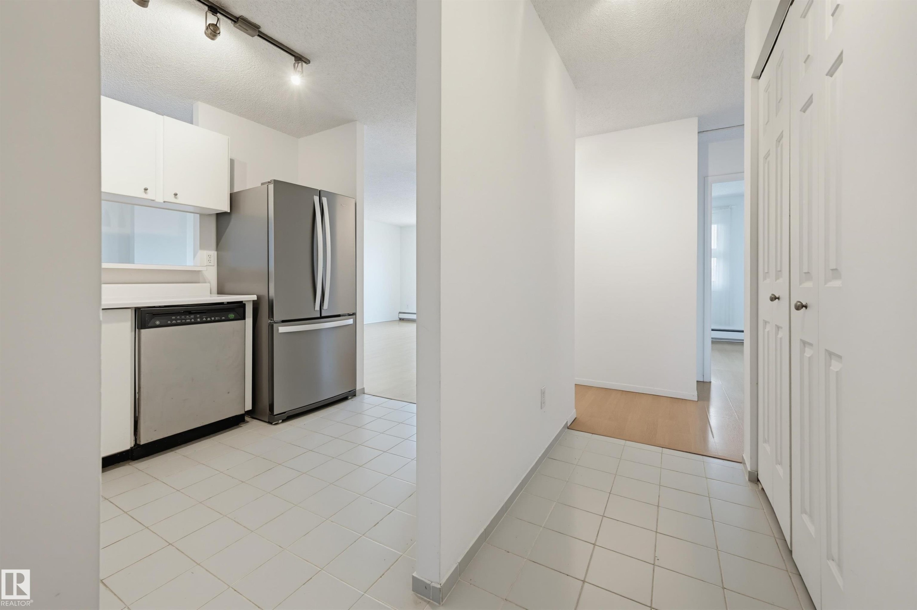 #502 10545 Saskatchewan Dr Nw, Edmonton, AB - Indoor Photo Showing Other Room