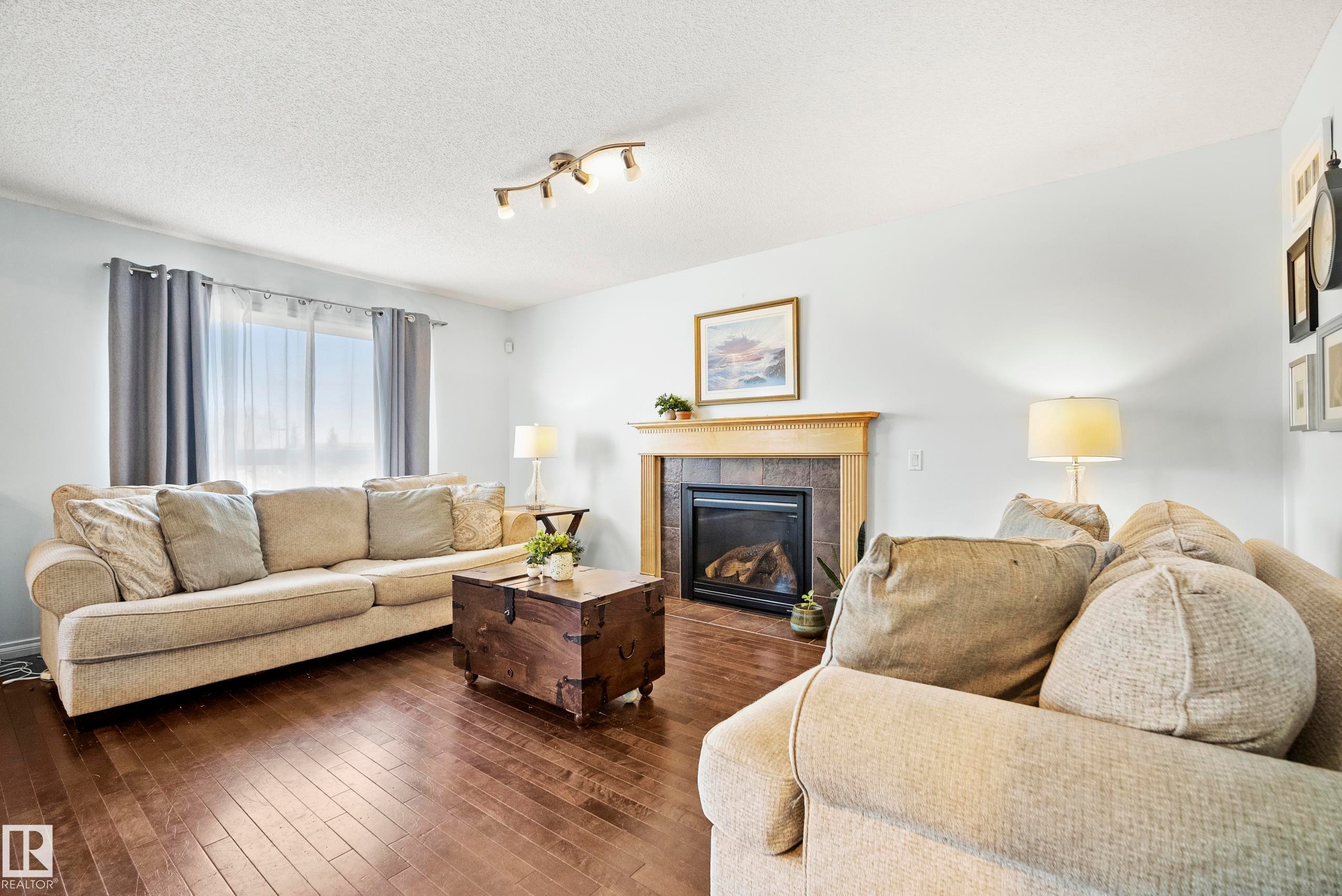 1212 37C Avenue Nw, Edmonton, AB