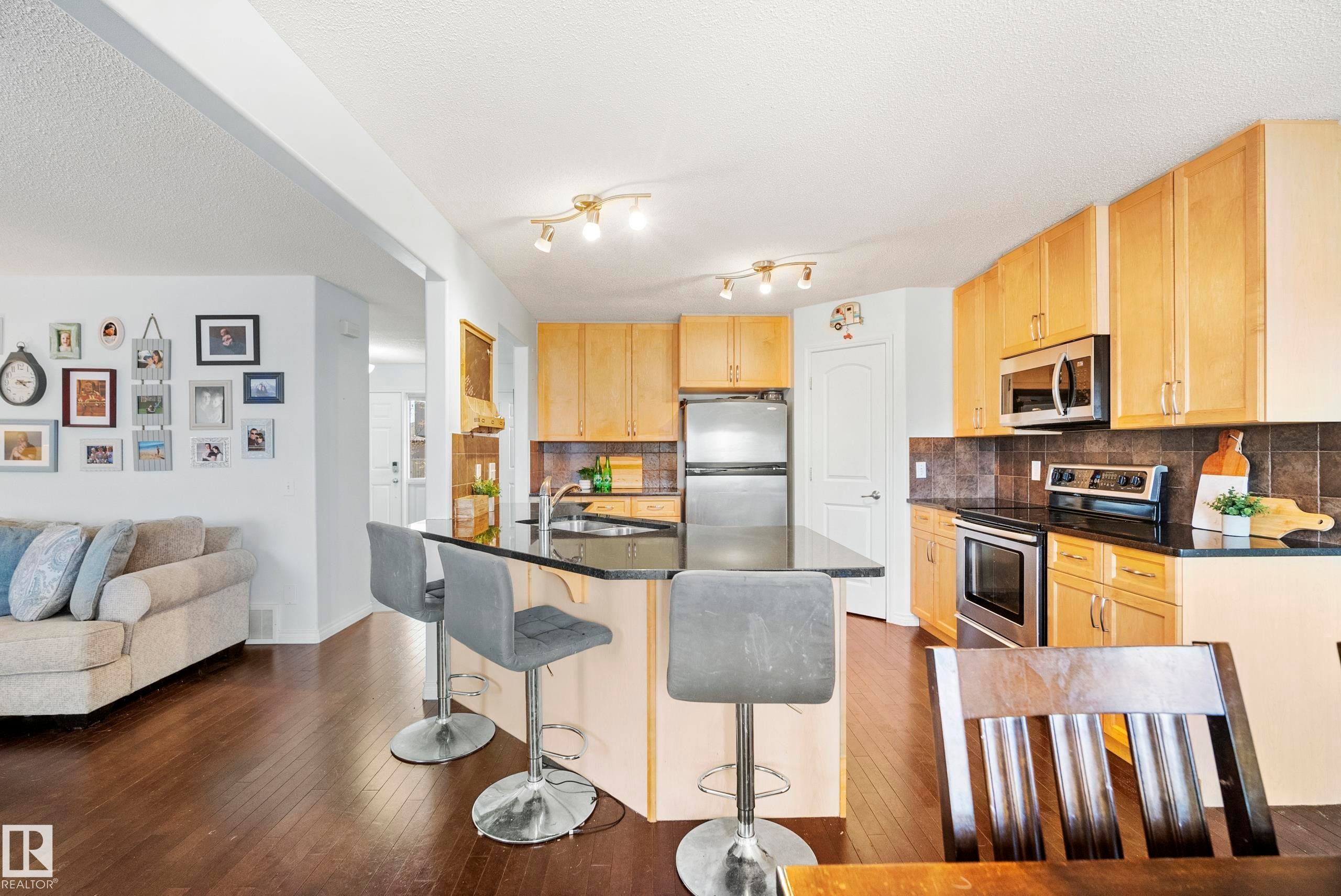 1212 37C Avenue Nw, Edmonton, AB