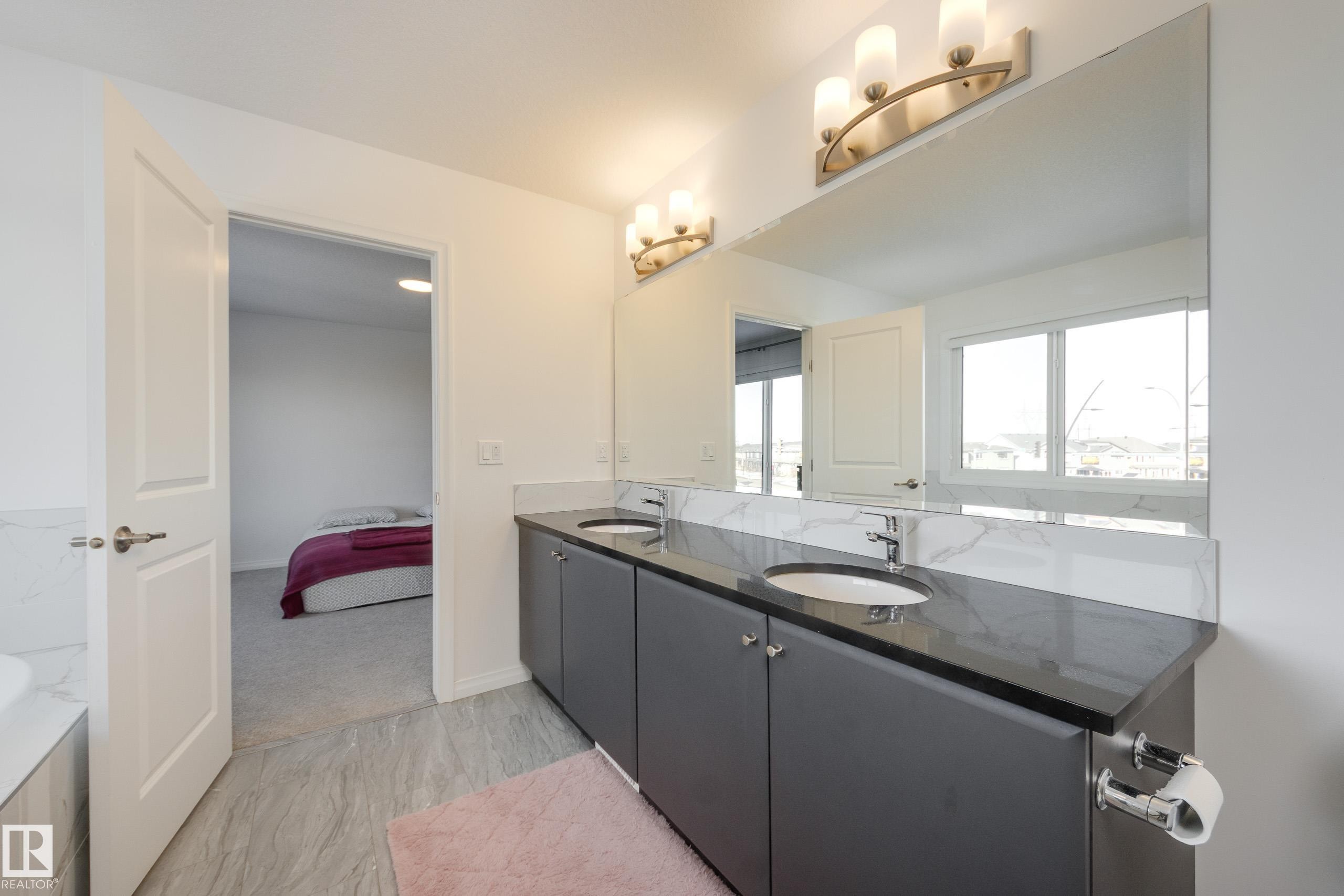 2639 200 Street Nw, Edmonton, AB - Indoor Photo Showing Bathroom