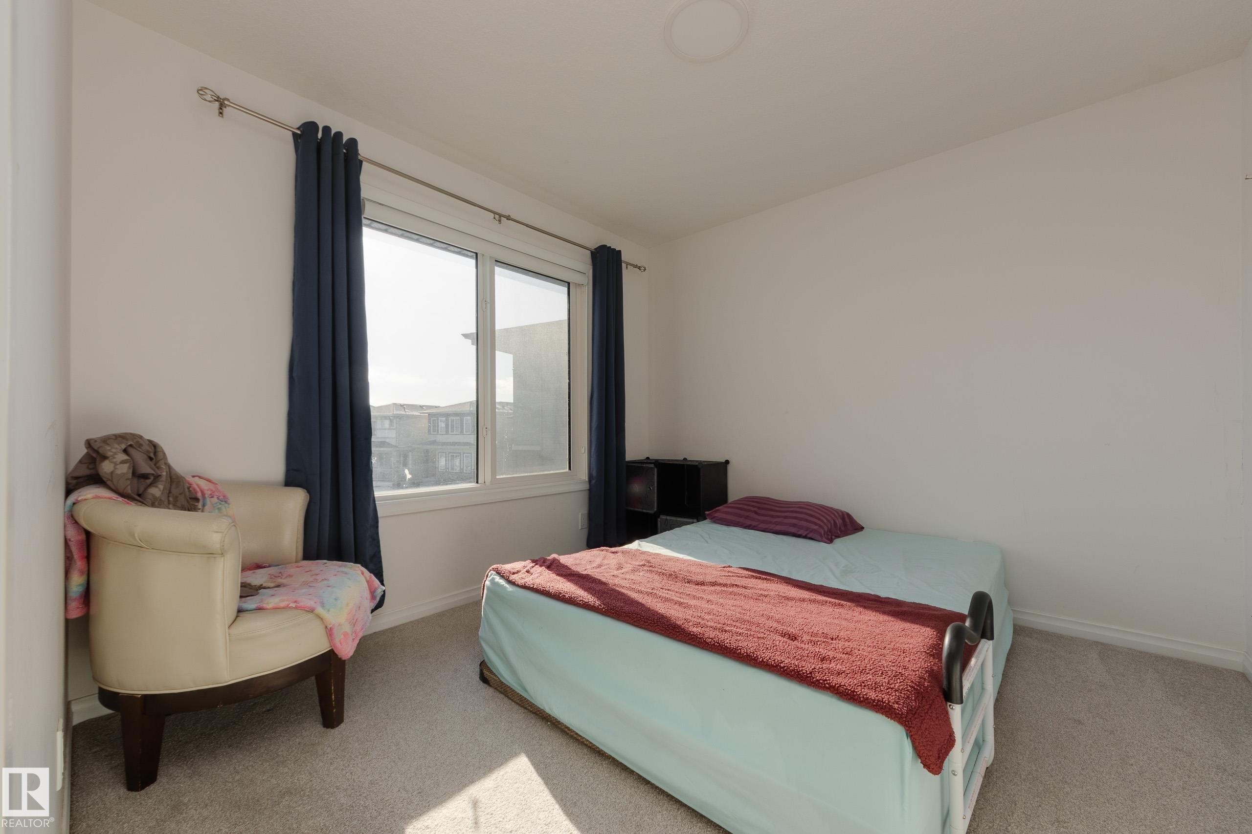 2639 200 Street Nw, Edmonton, AB - Indoor Photo Showing Bedroom