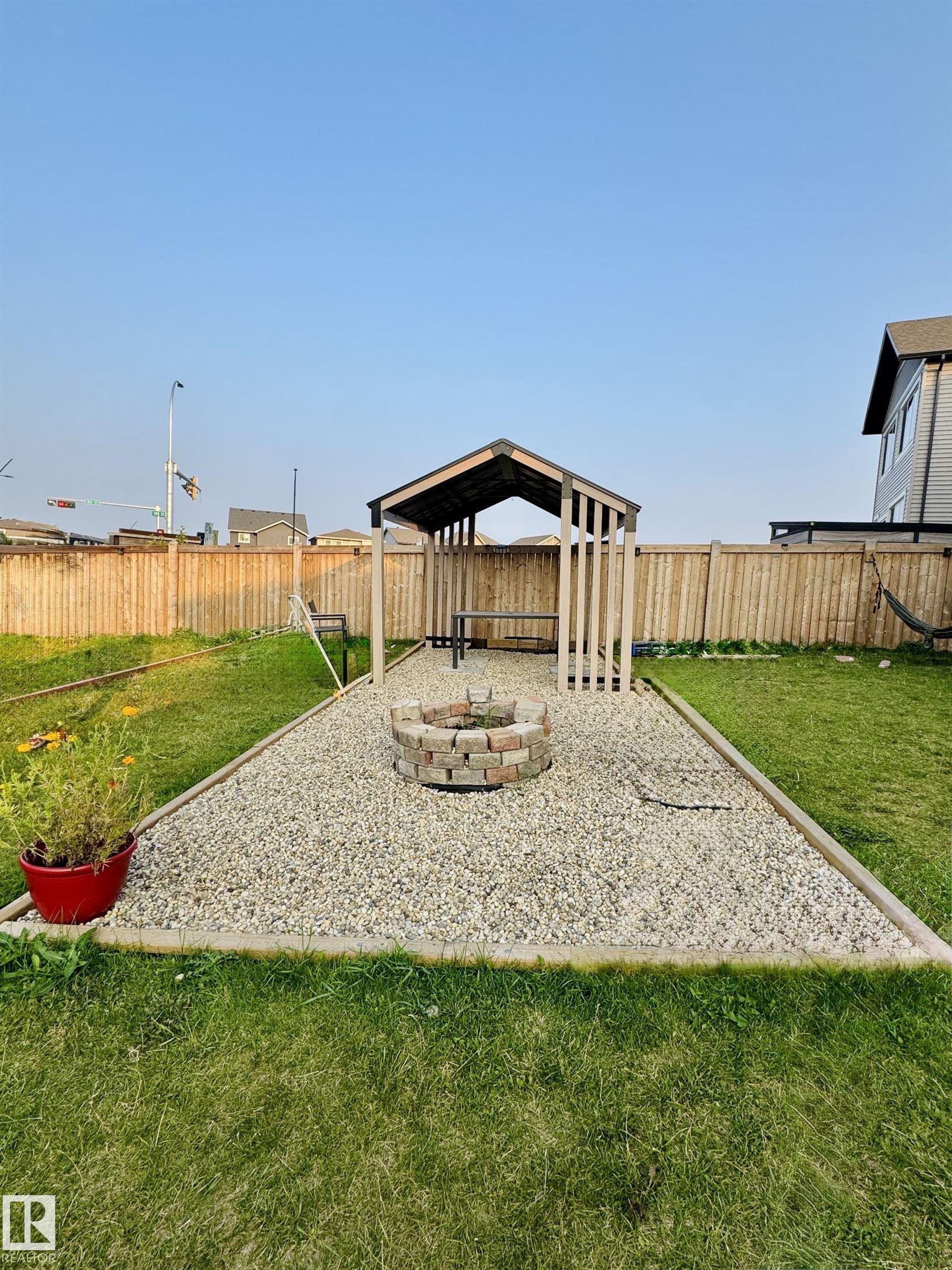 2639 200 Street Nw, Edmonton, AB - Outdoor