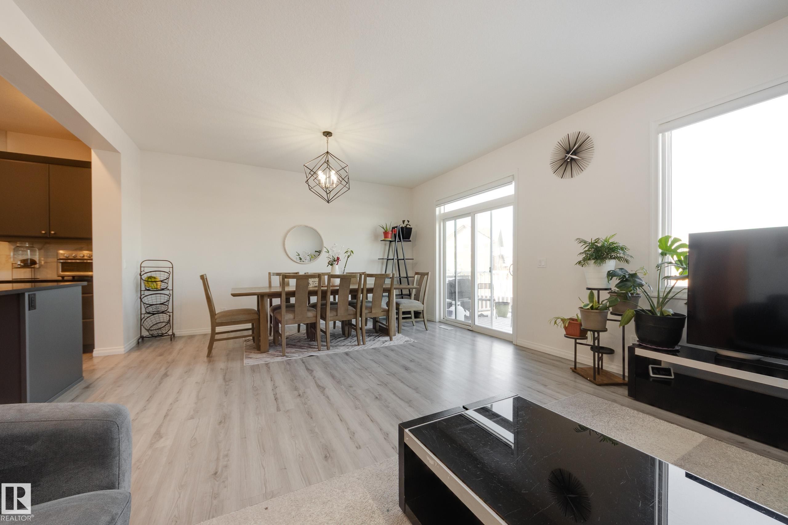 2639 200 Street Nw, Edmonton, AB - Indoor Photo Showing Other Room