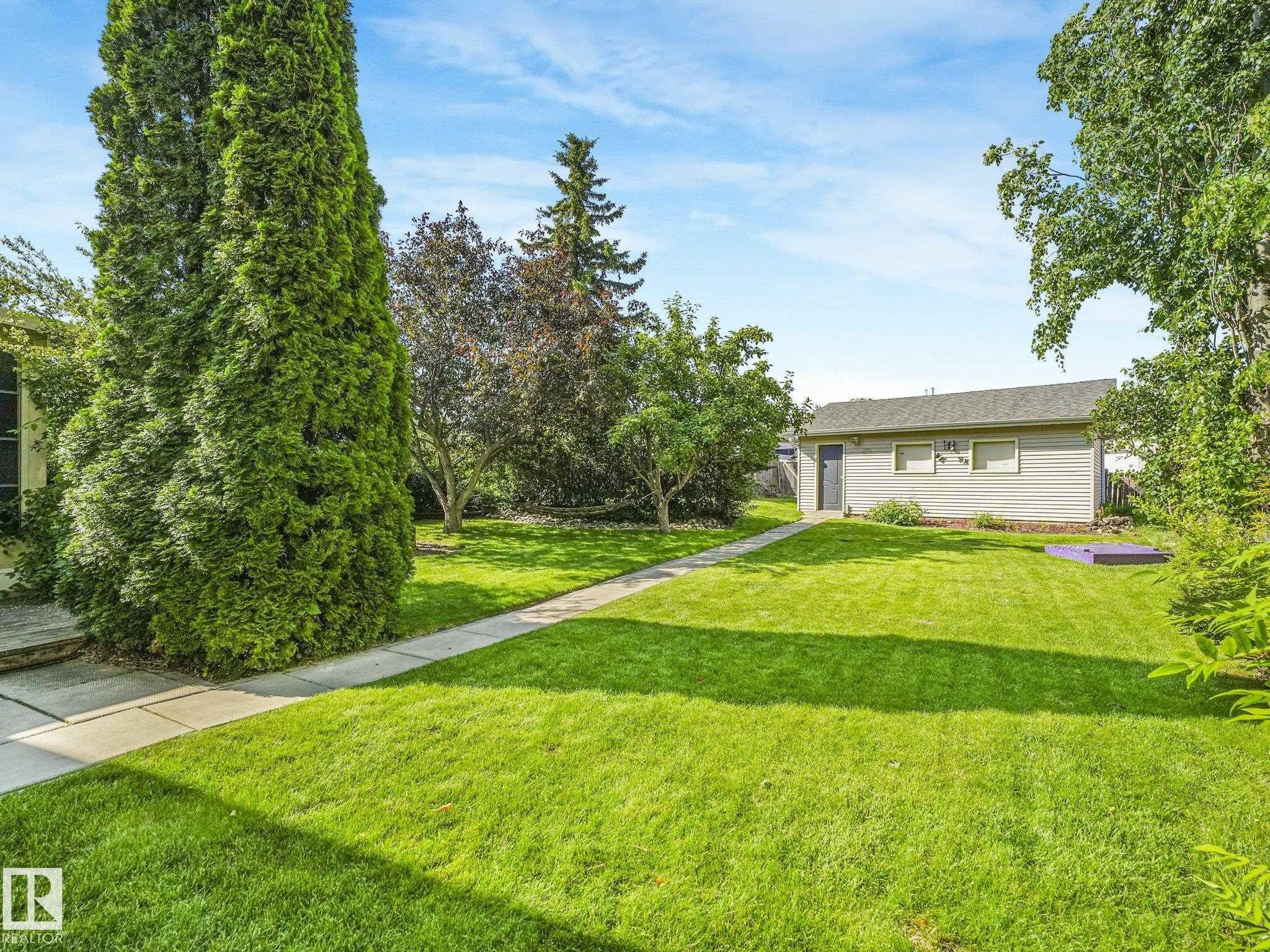 3527 41 Avenue Nw, Edmonton, AB - Outdoor