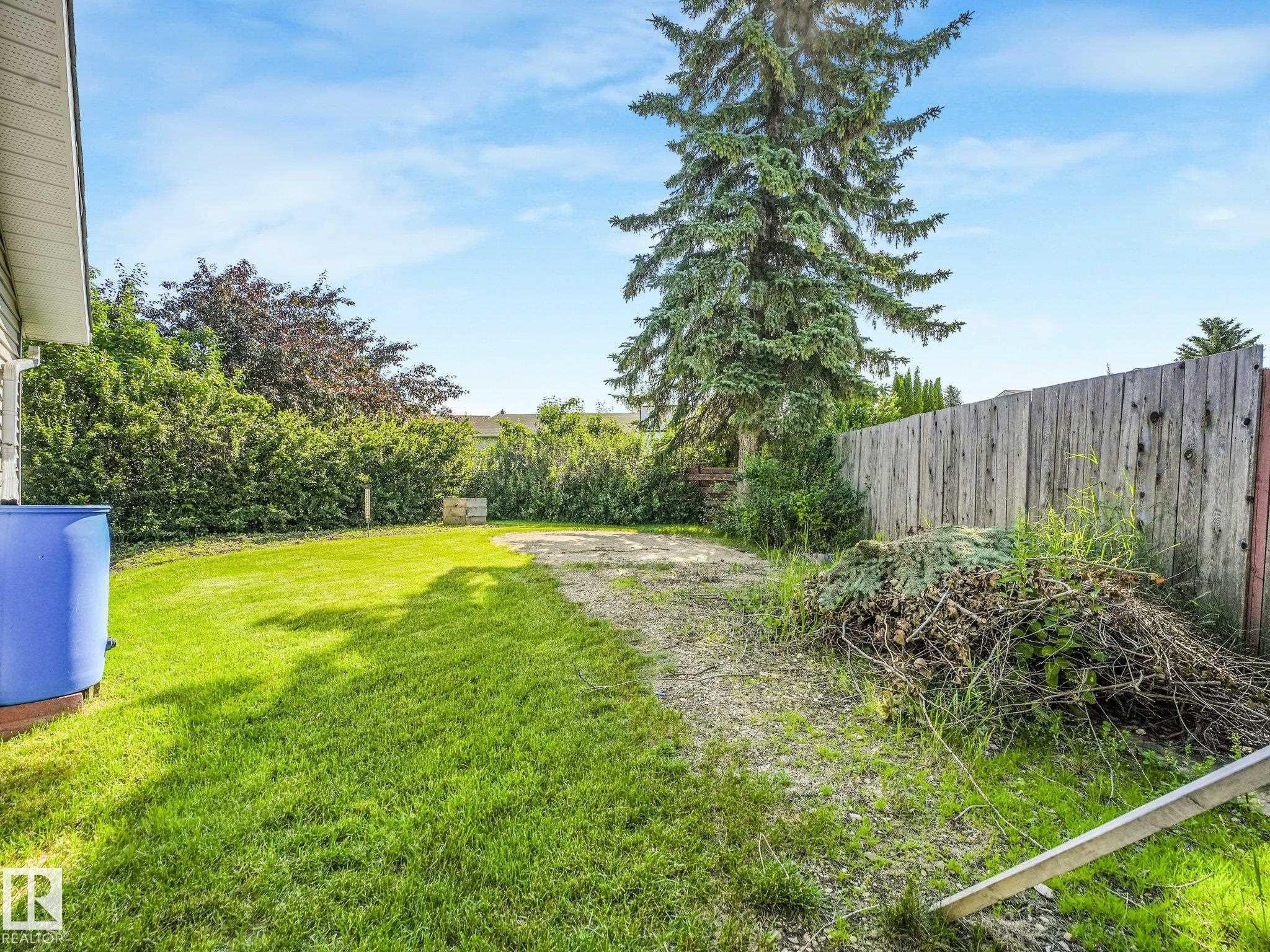 3527 41 Avenue Nw, Edmonton, AB - Outdoor