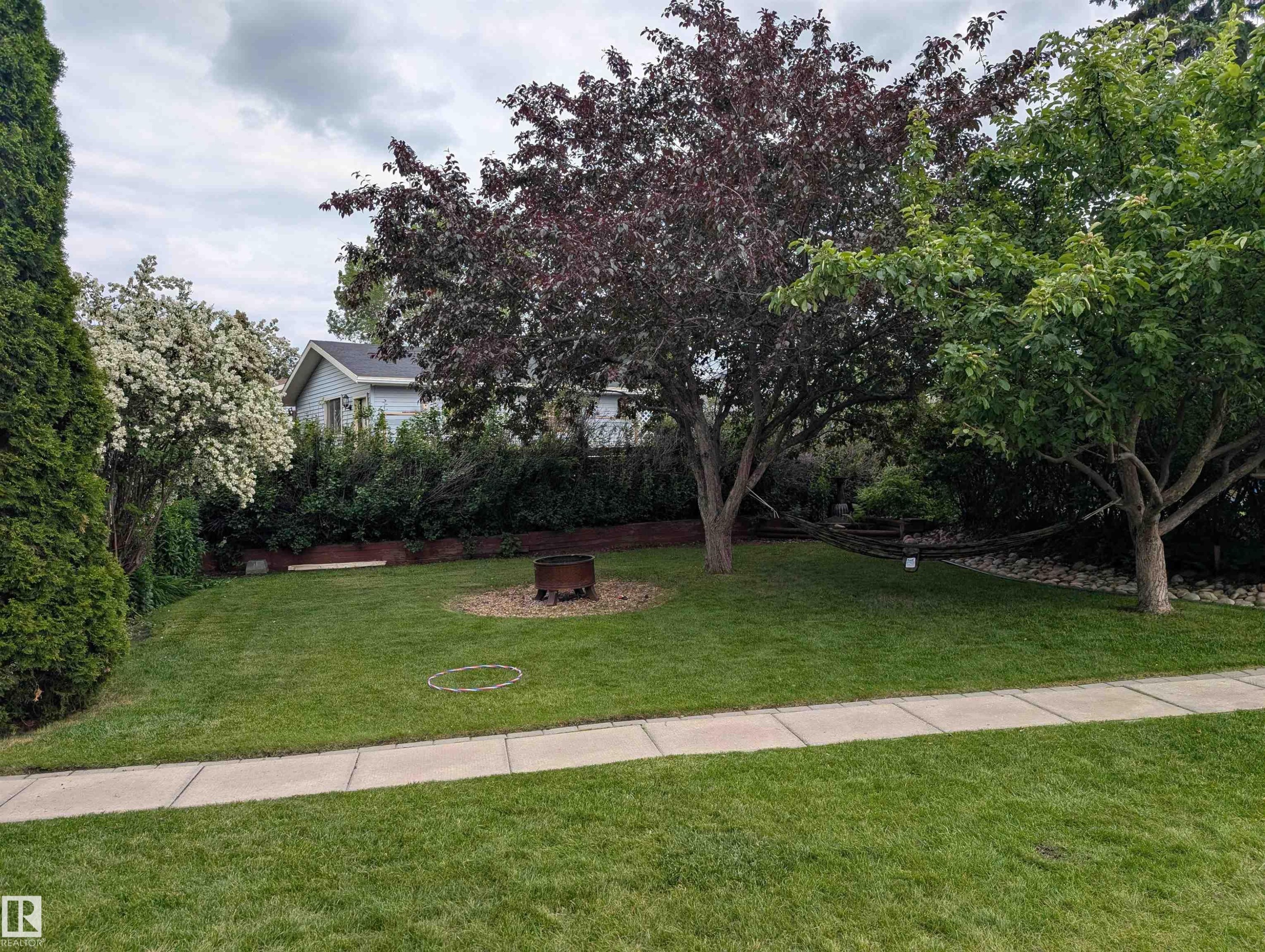 3527 41 Avenue Nw, Edmonton, AB - Outdoor