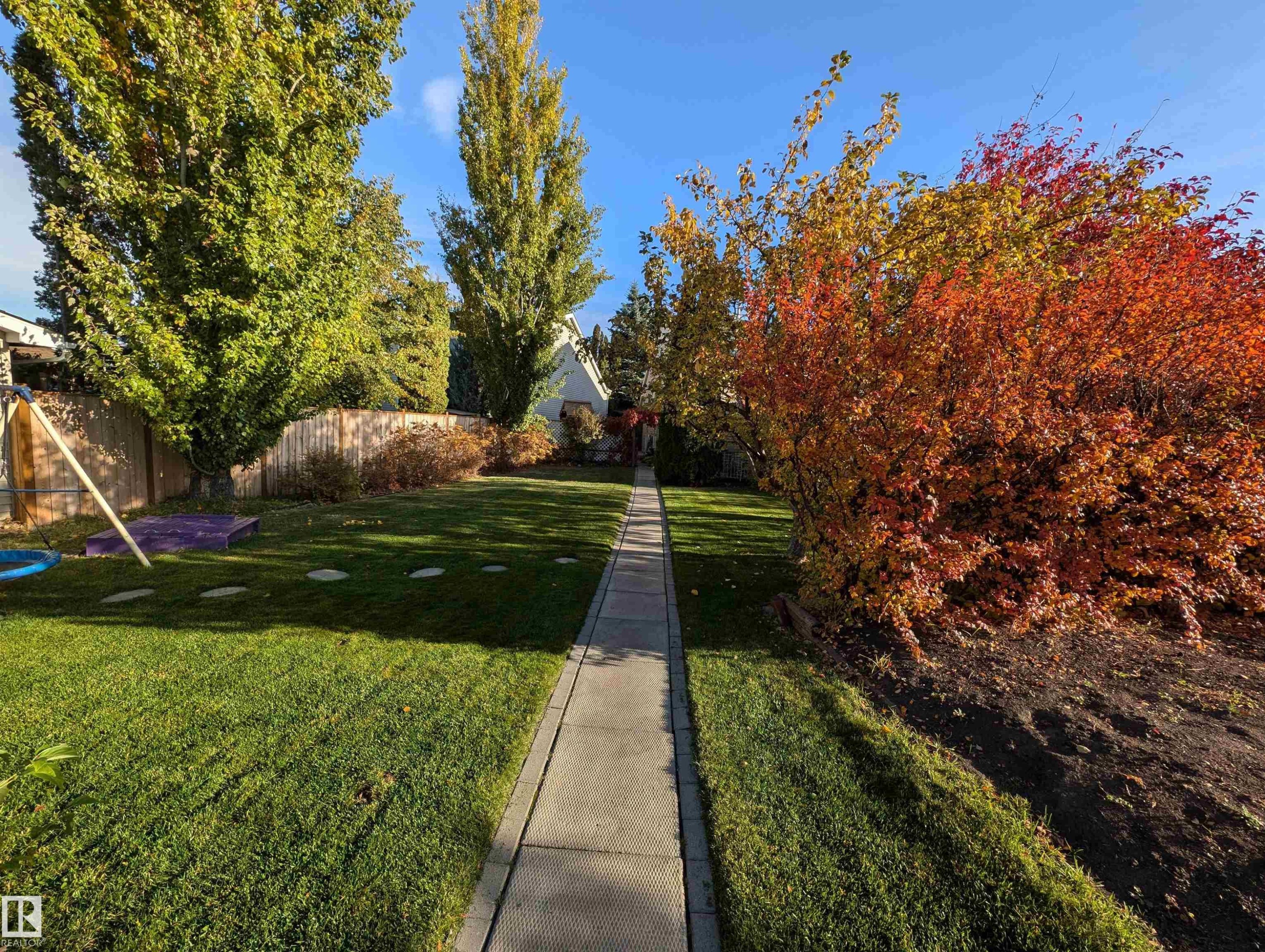 3527 41 Avenue Nw, Edmonton, AB - Outdoor